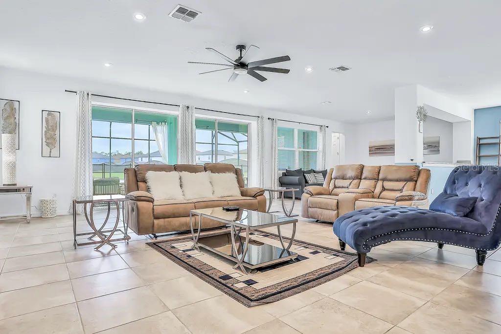 Image 3 of 37 For 8906 Caroline Bay Court