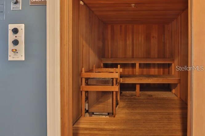 Image 14 of 15 For 1227 Madison Street 601