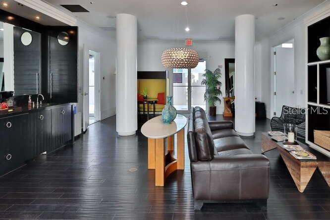 Image 8 of 15 For 1227 Madison Street 601