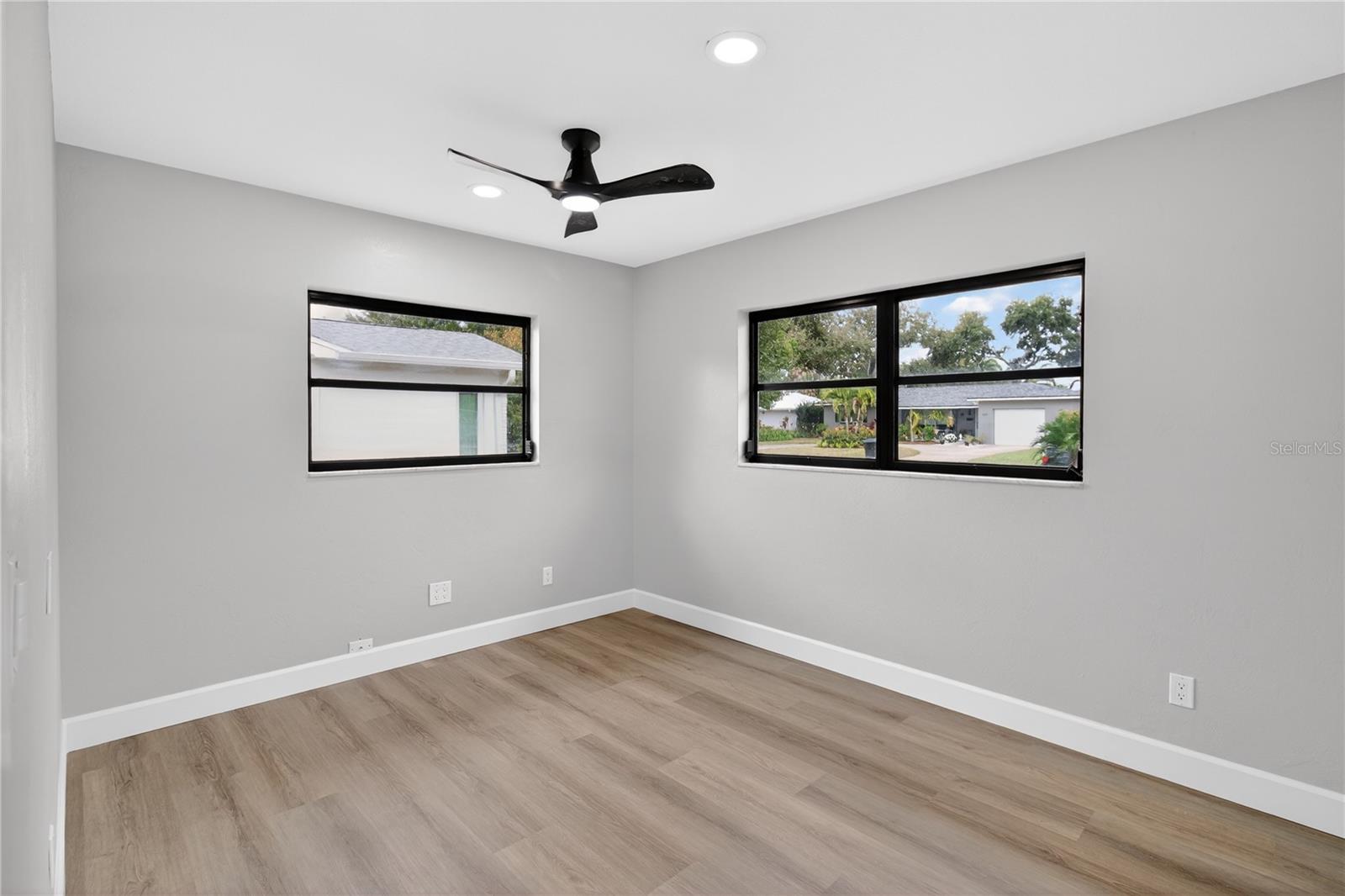 Image 17 of 39 For 2554 68th Avenue S