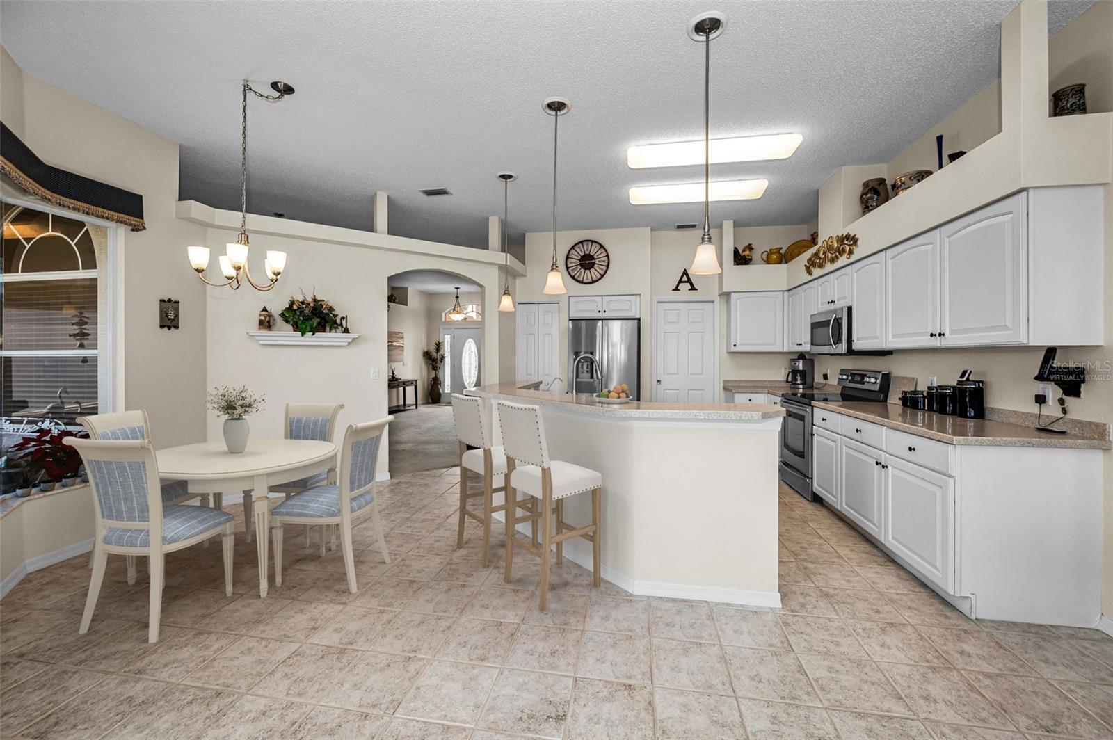 Listing photo id 9 for 1248 Ashbourne Circle