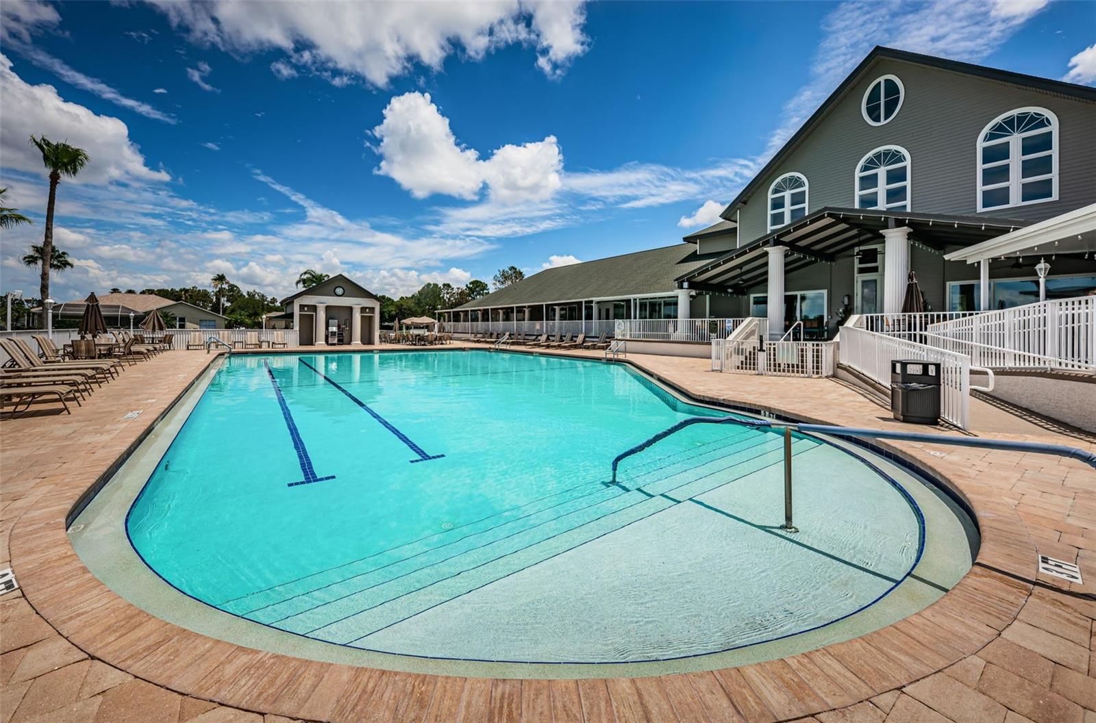 Listing photo id 47 for 1248 Ashbourne Circle