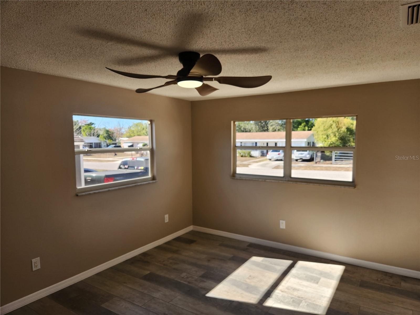 Image 10 of 22 For 4462 Cynthia Lane