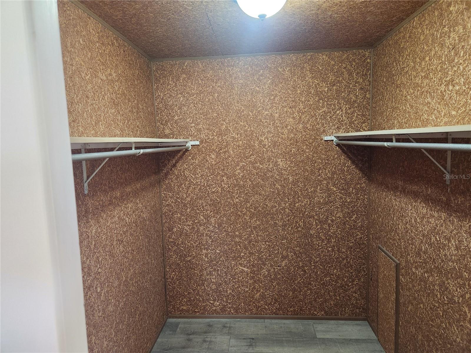 Image 15 of 22 For 4462 Cynthia Lane