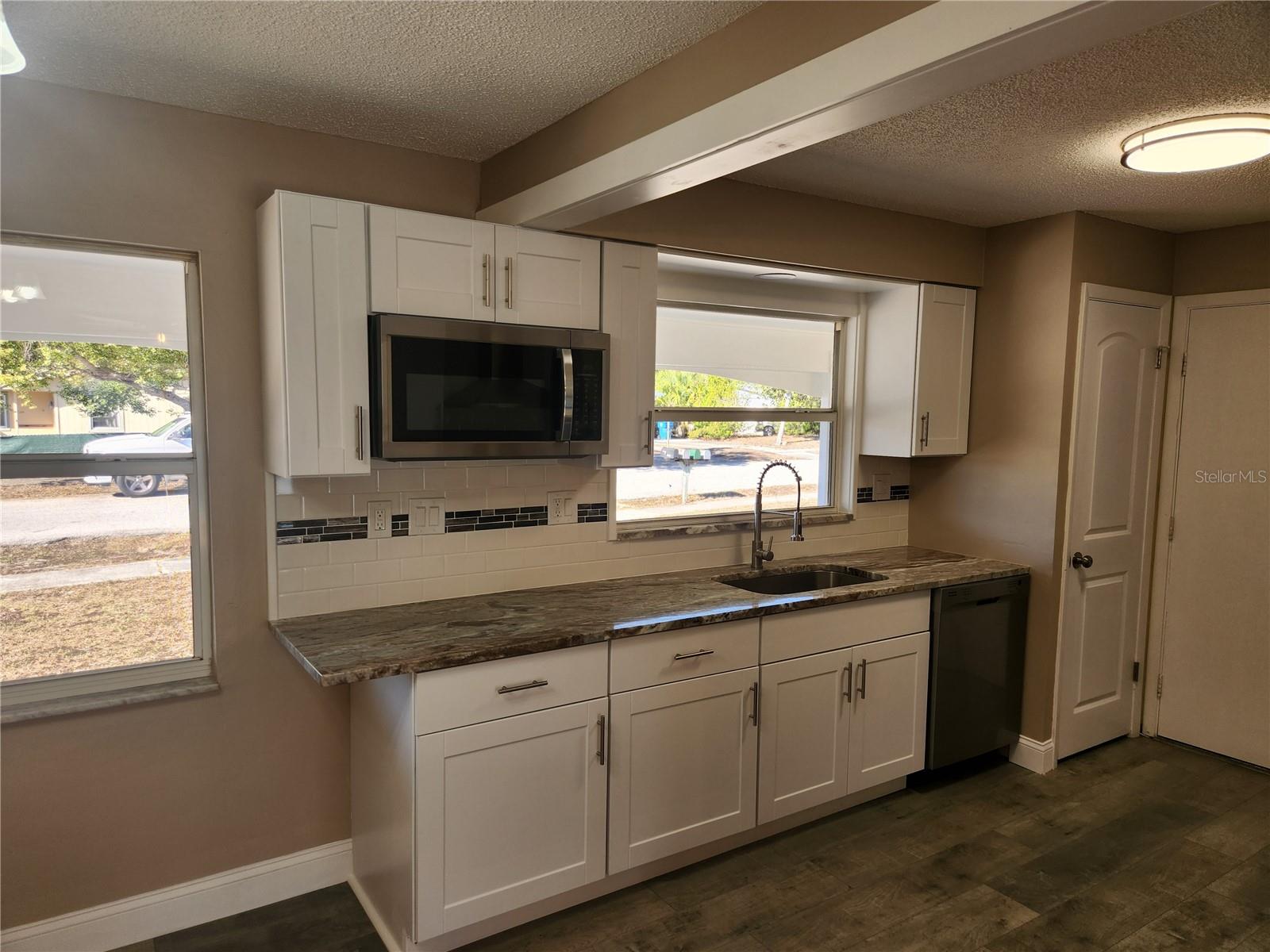 Image 4 of 22 For 4462 Cynthia Lane