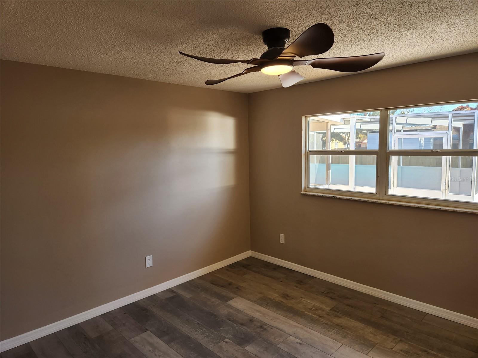 Image 9 of 22 For 4462 Cynthia Lane