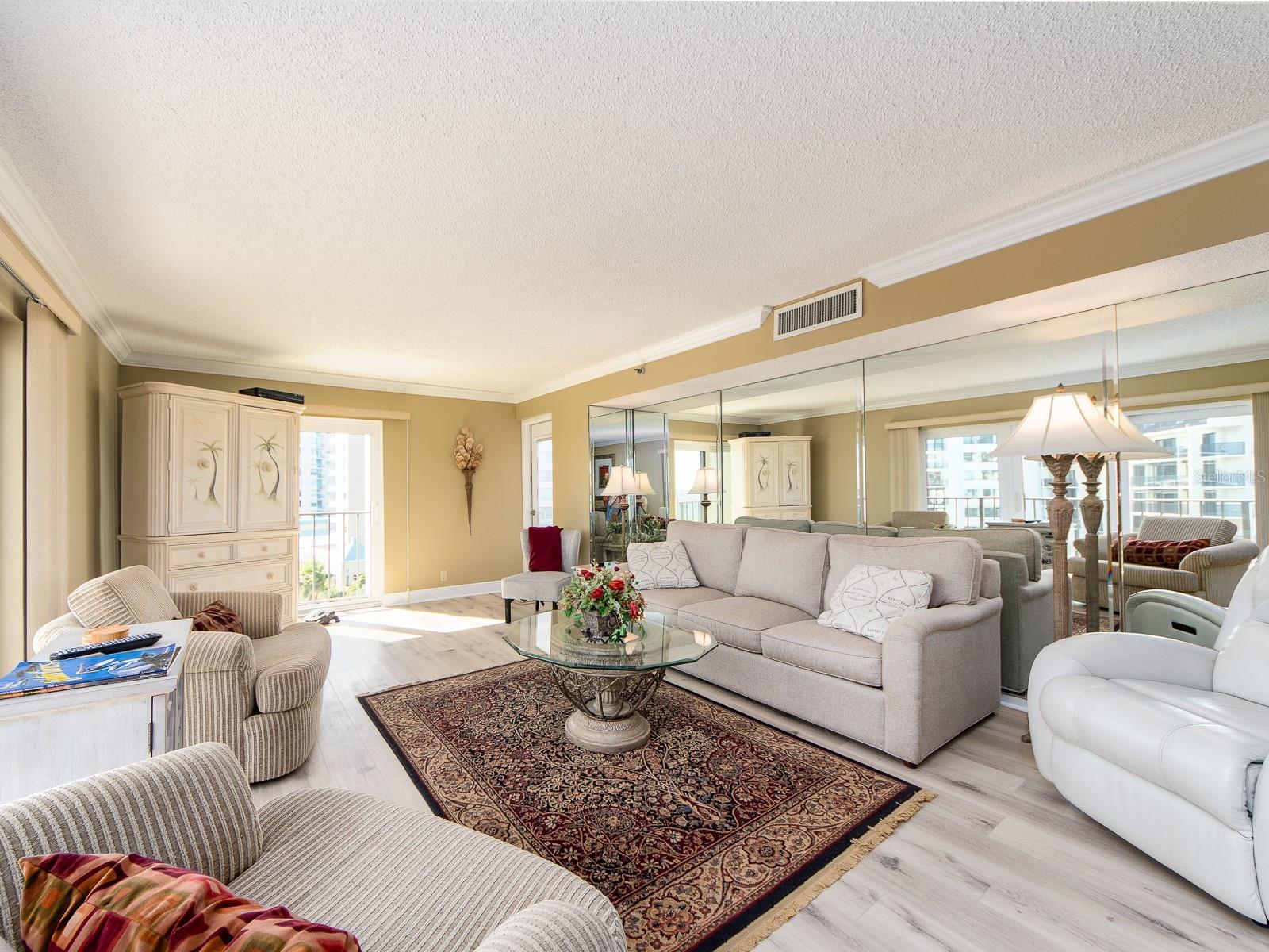 Image 10 of 40 For 1480 Gulf Boulevard 610