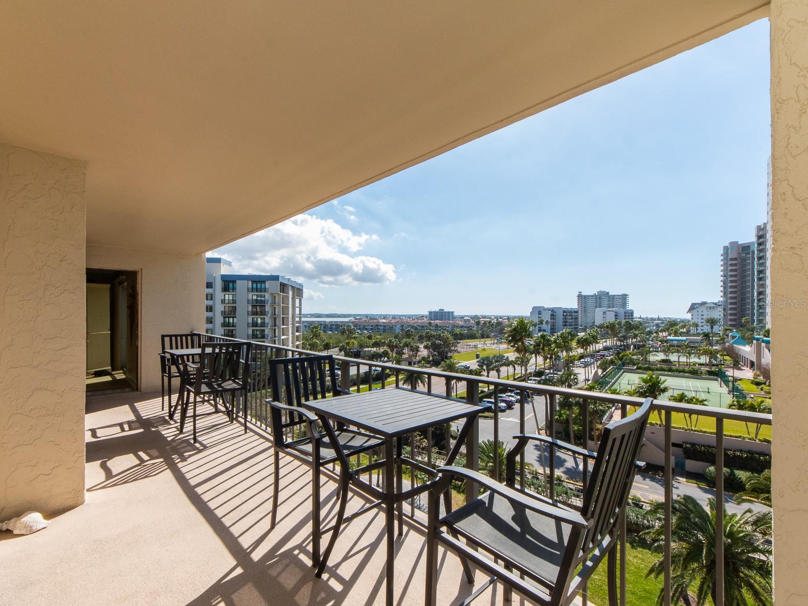 Image 15 of 40 For 1480 Gulf Boulevard 610