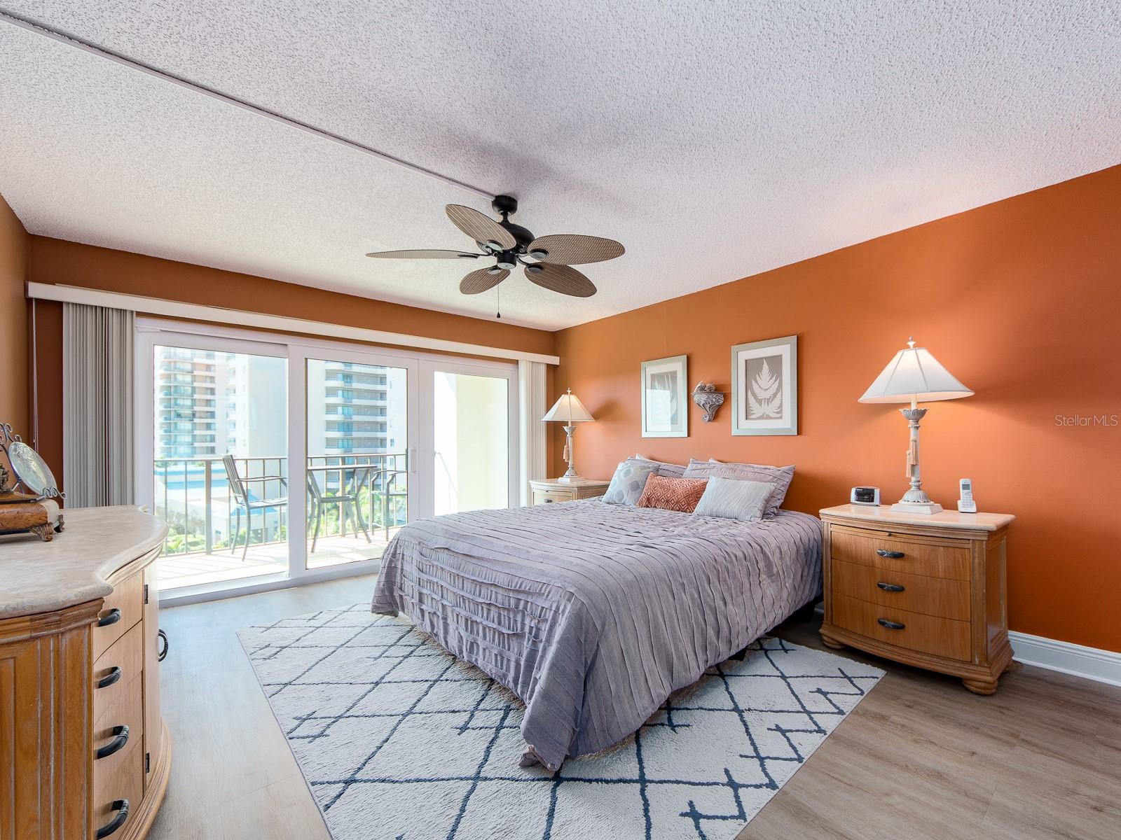 Image 18 of 40 For 1480 Gulf Boulevard 610