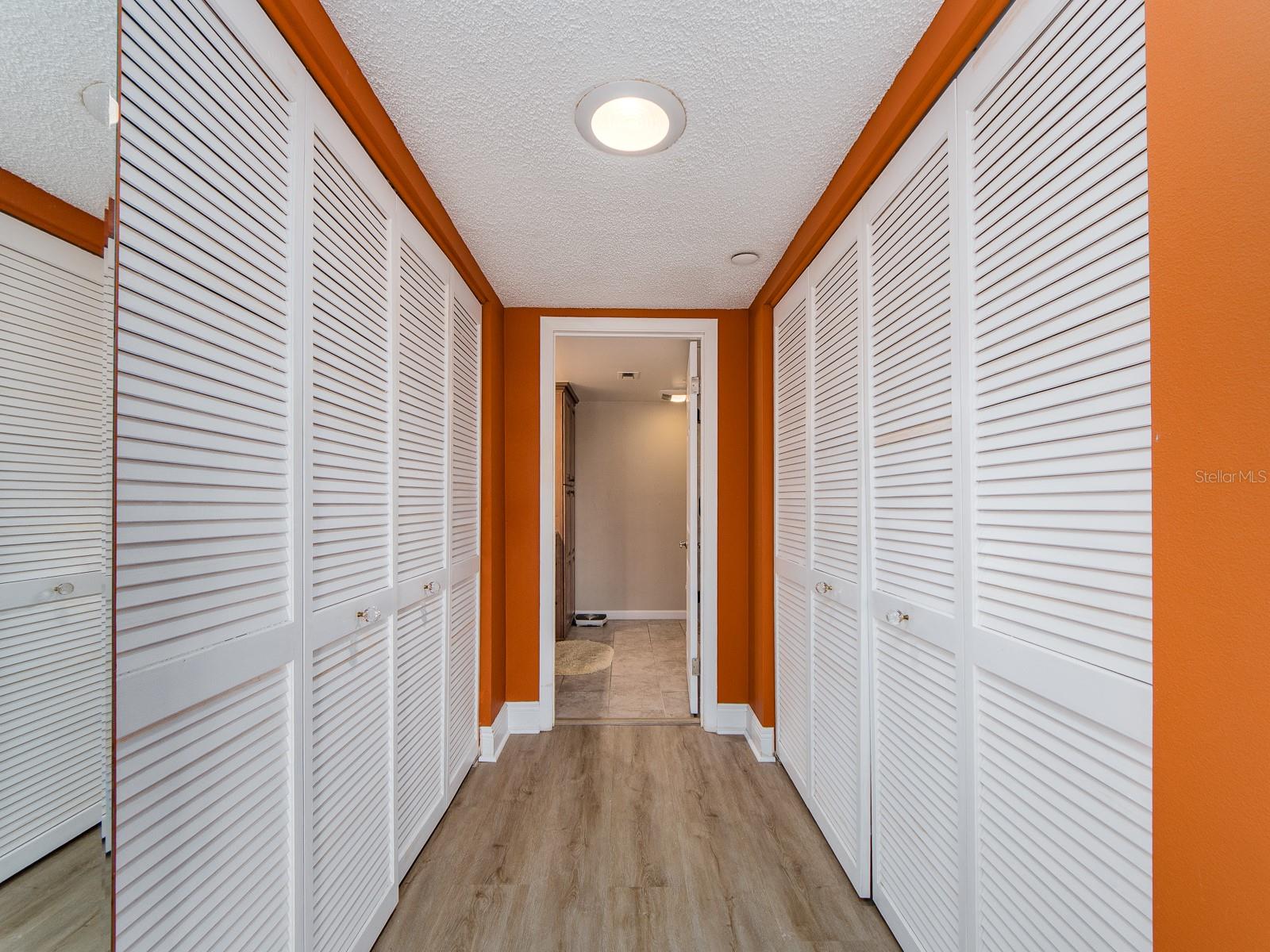 Image 21 of 40 For 1480 Gulf Boulevard 610