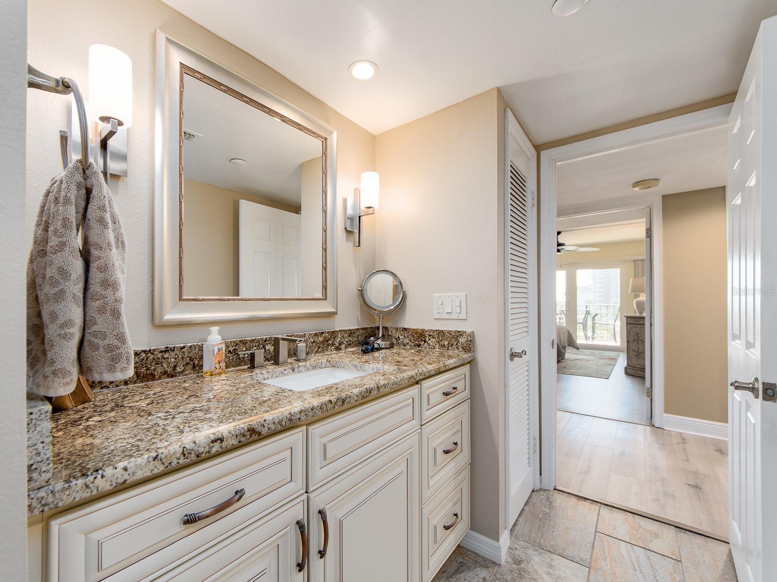 Image 30 of 40 For 1480 Gulf Boulevard 610