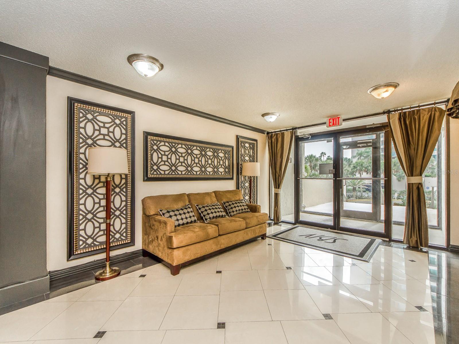 Image 32 of 40 For 1480 Gulf Boulevard 610