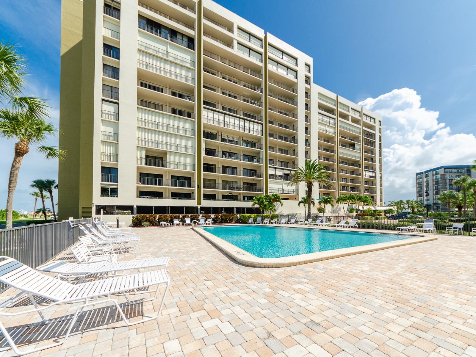 Image 35 of 40 For 1480 Gulf Boulevard 610