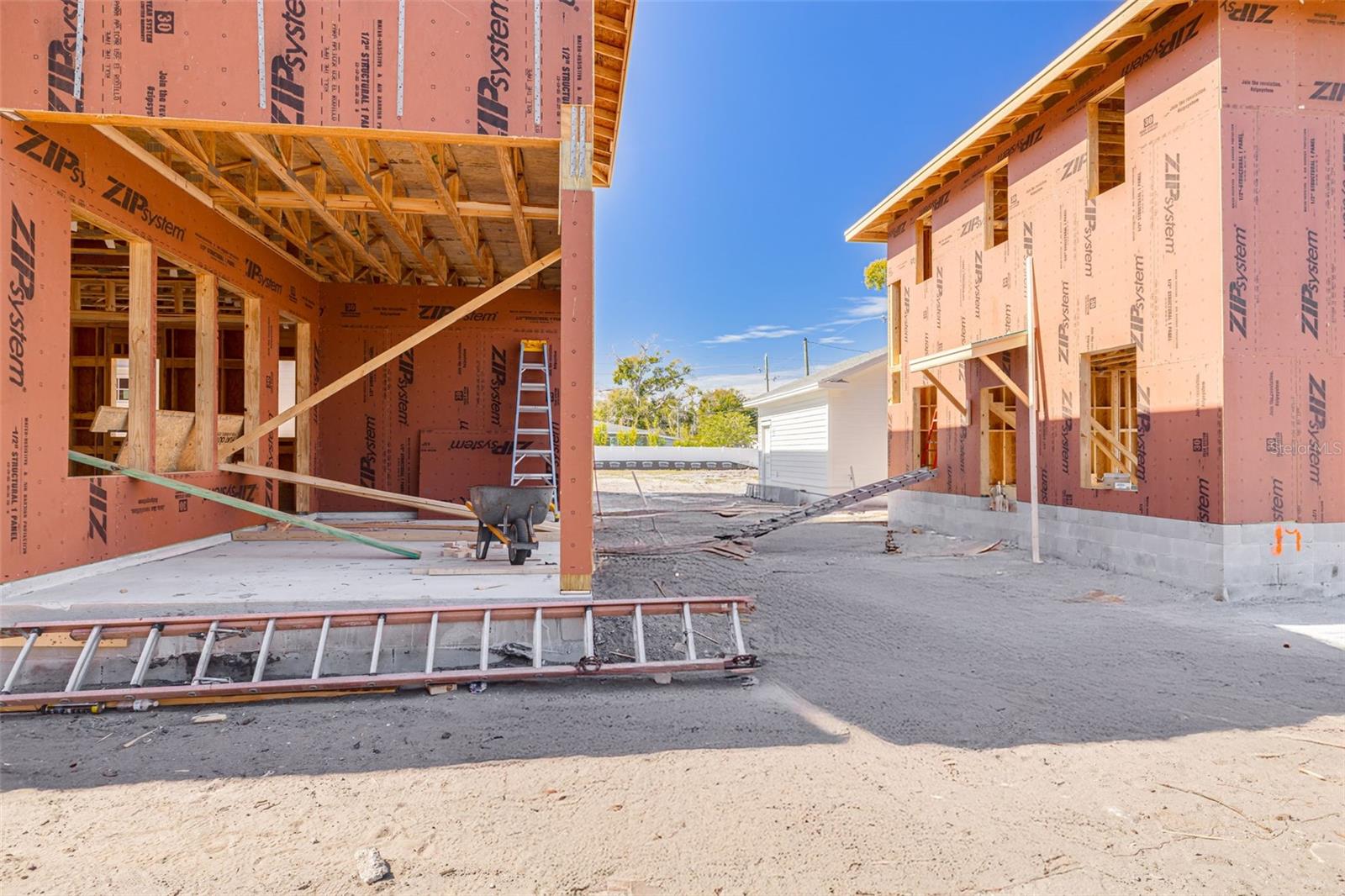 Image 5 of 18 For 461 47th Avenue N