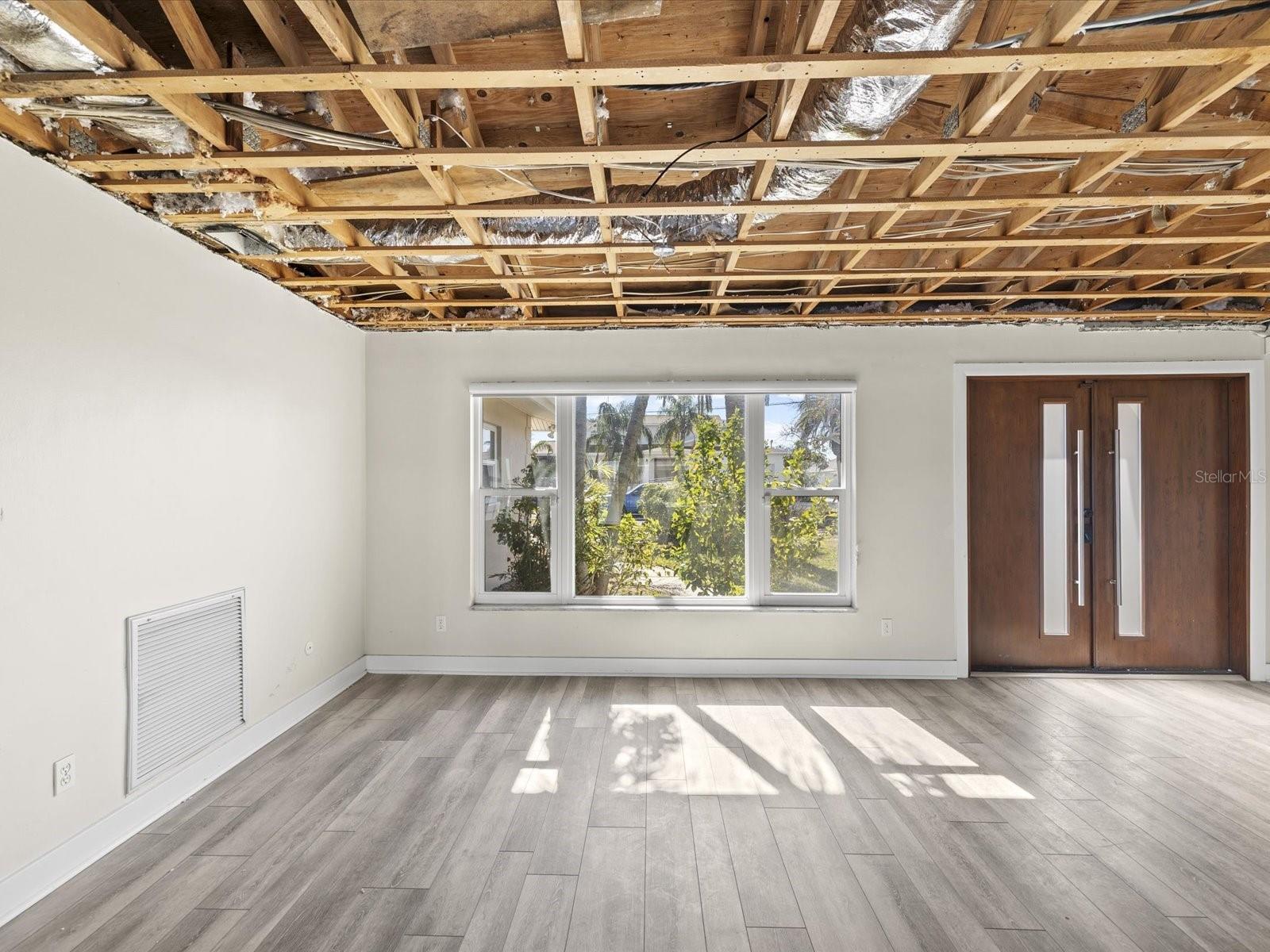 Image 11 of 53 For 450 Palm Island Ne