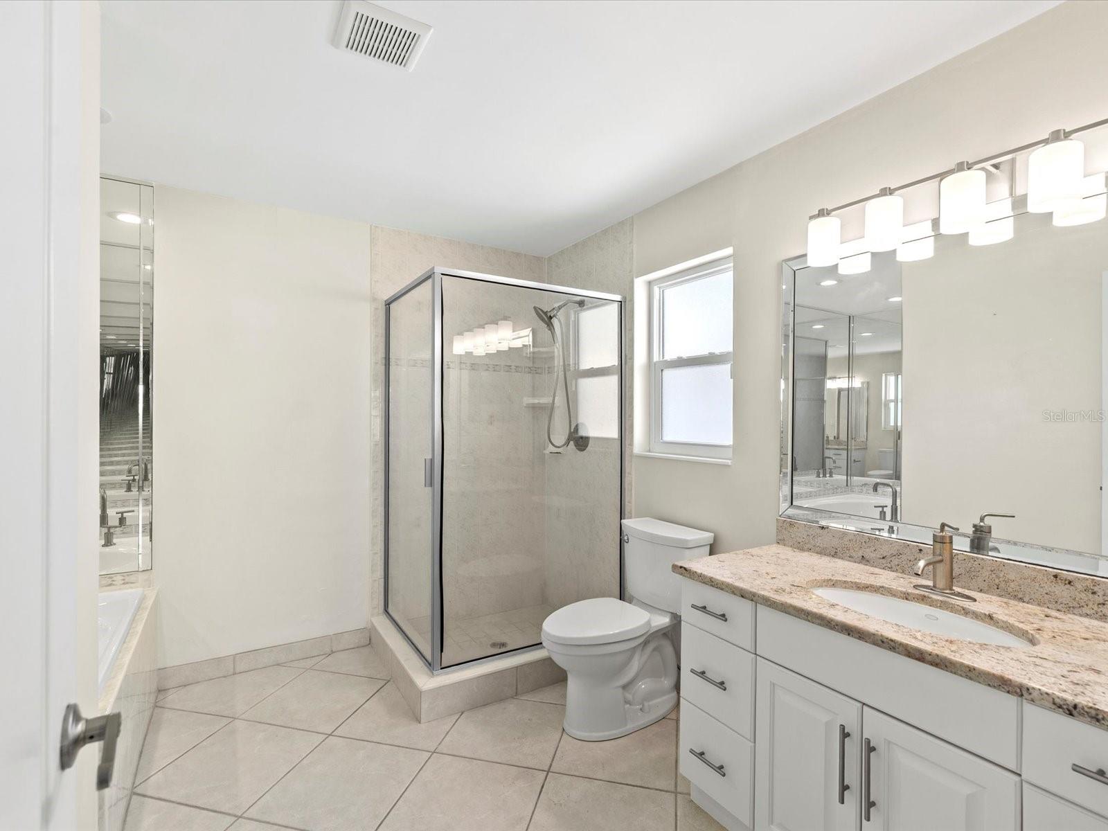 Image 15 of 53 For 450 Palm Island Ne