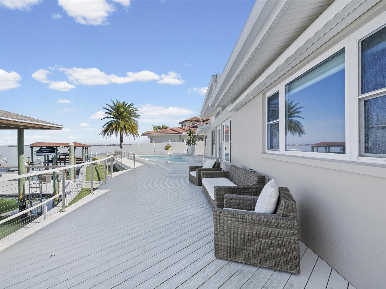 Image 28 of 53 For 450 Palm Island Ne