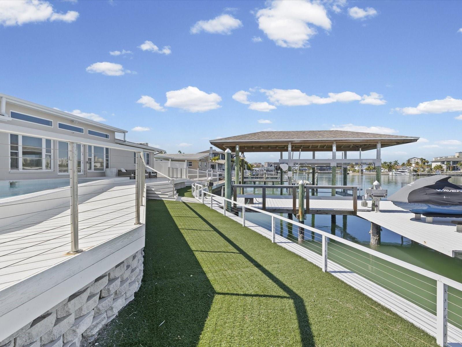 Image 29 of 53 For 450 Palm Island Ne