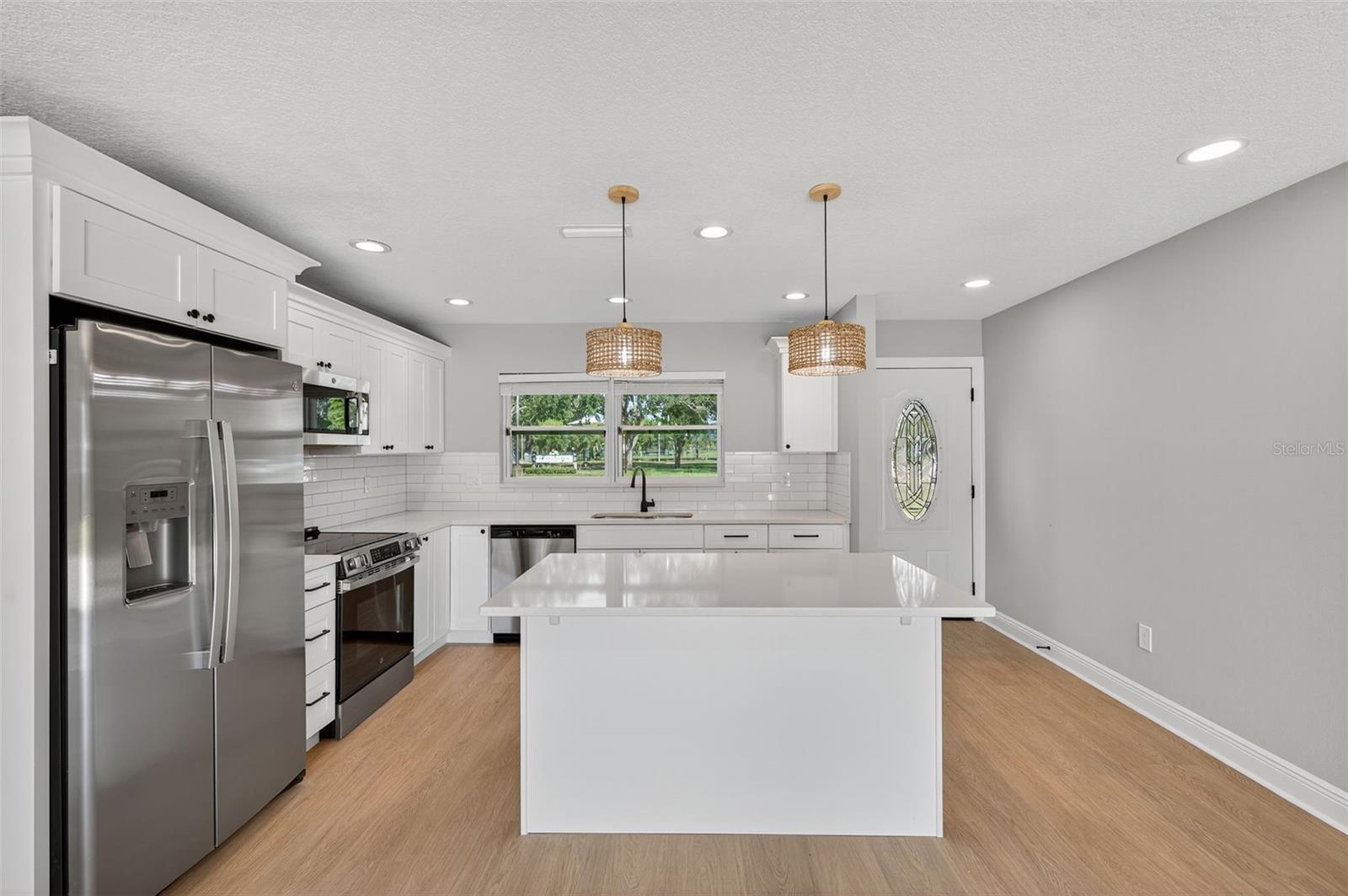 Image 3 of 67 For 8110 Macoma Drive Ne