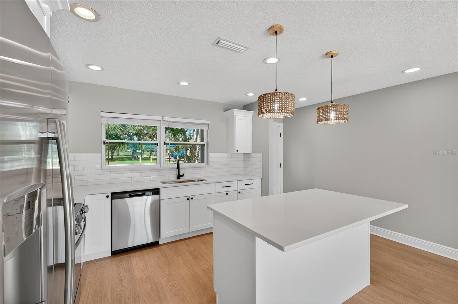 Image 5 of 67 For 8110 Macoma Drive Ne