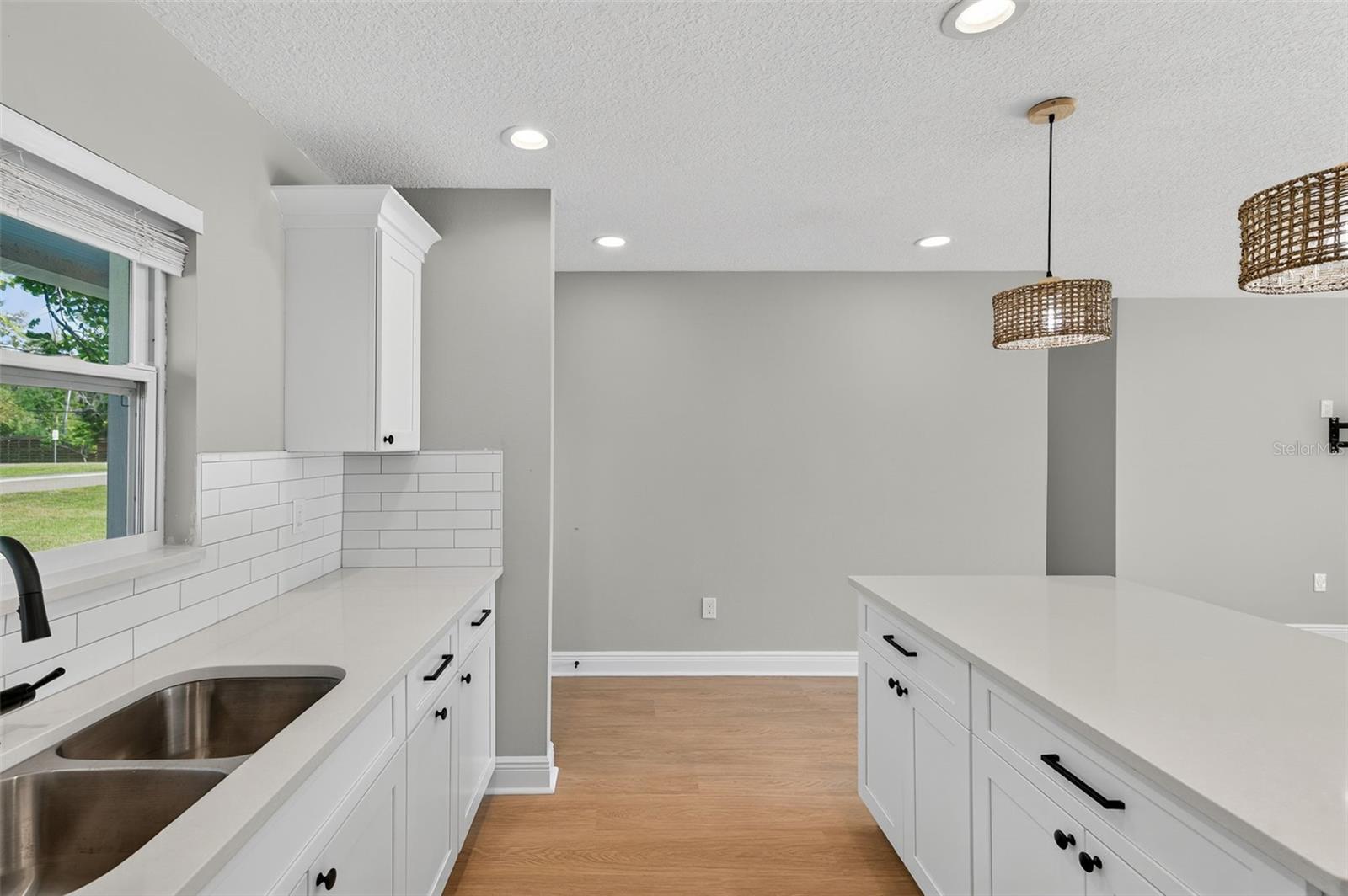 Image 6 of 67 For 8110 Macoma Drive Ne