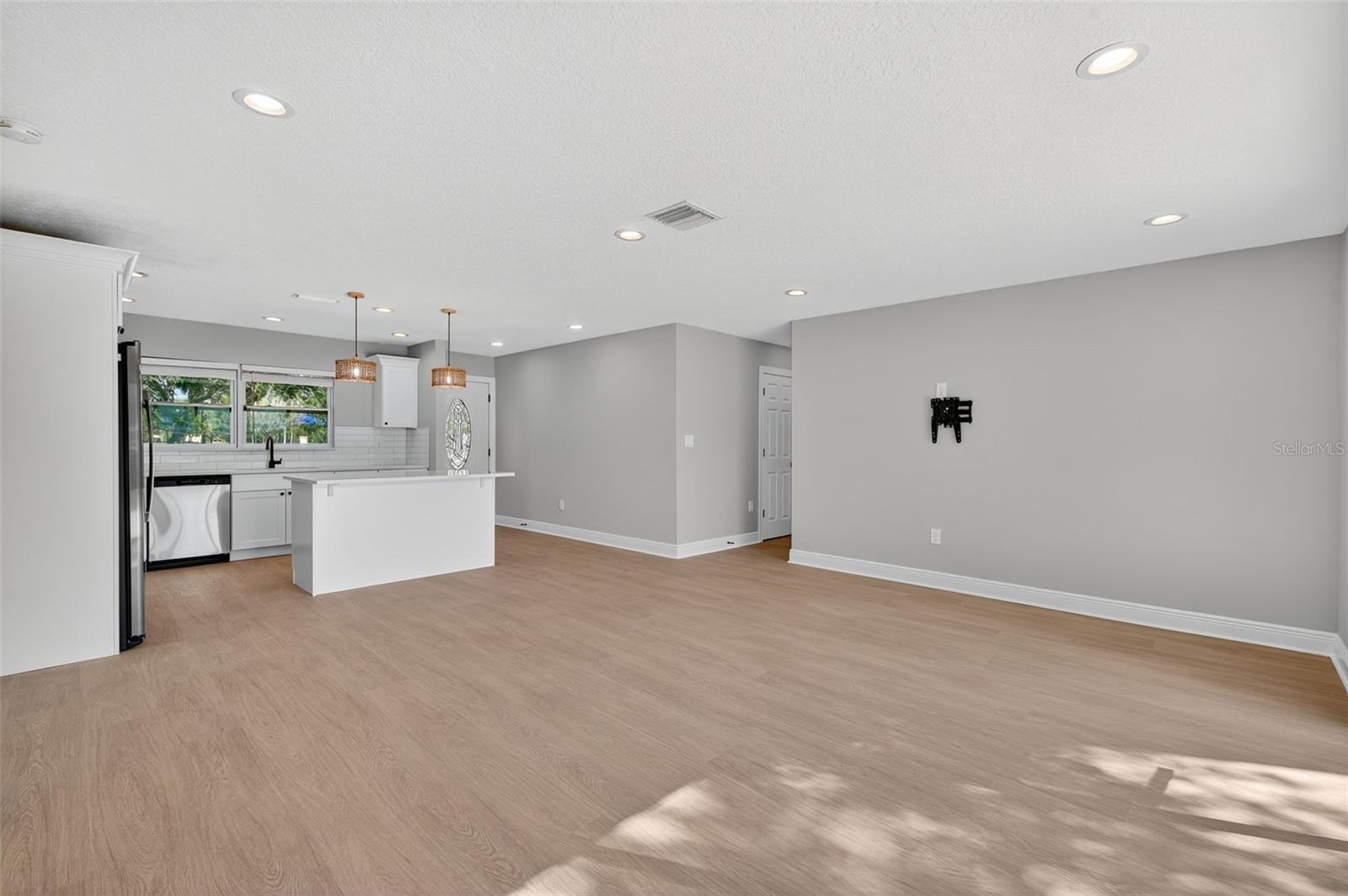 Image 7 of 67 For 8110 Macoma Drive Ne