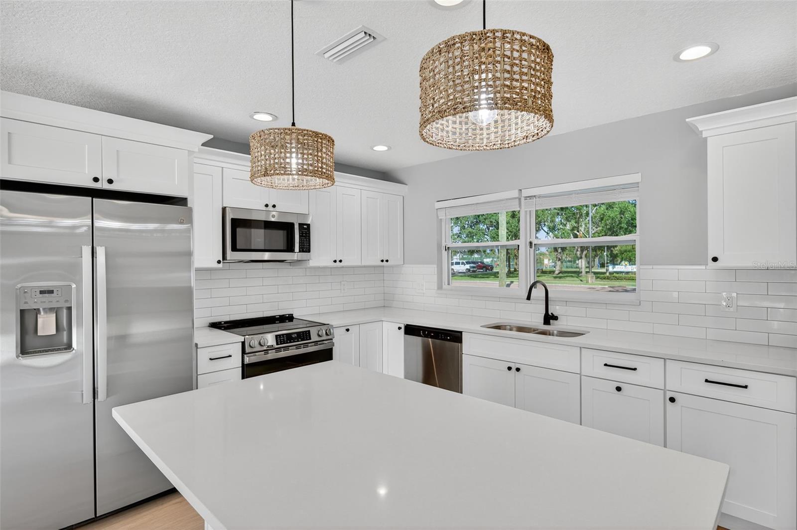 Image 9 of 67 For 8110 Macoma Drive Ne