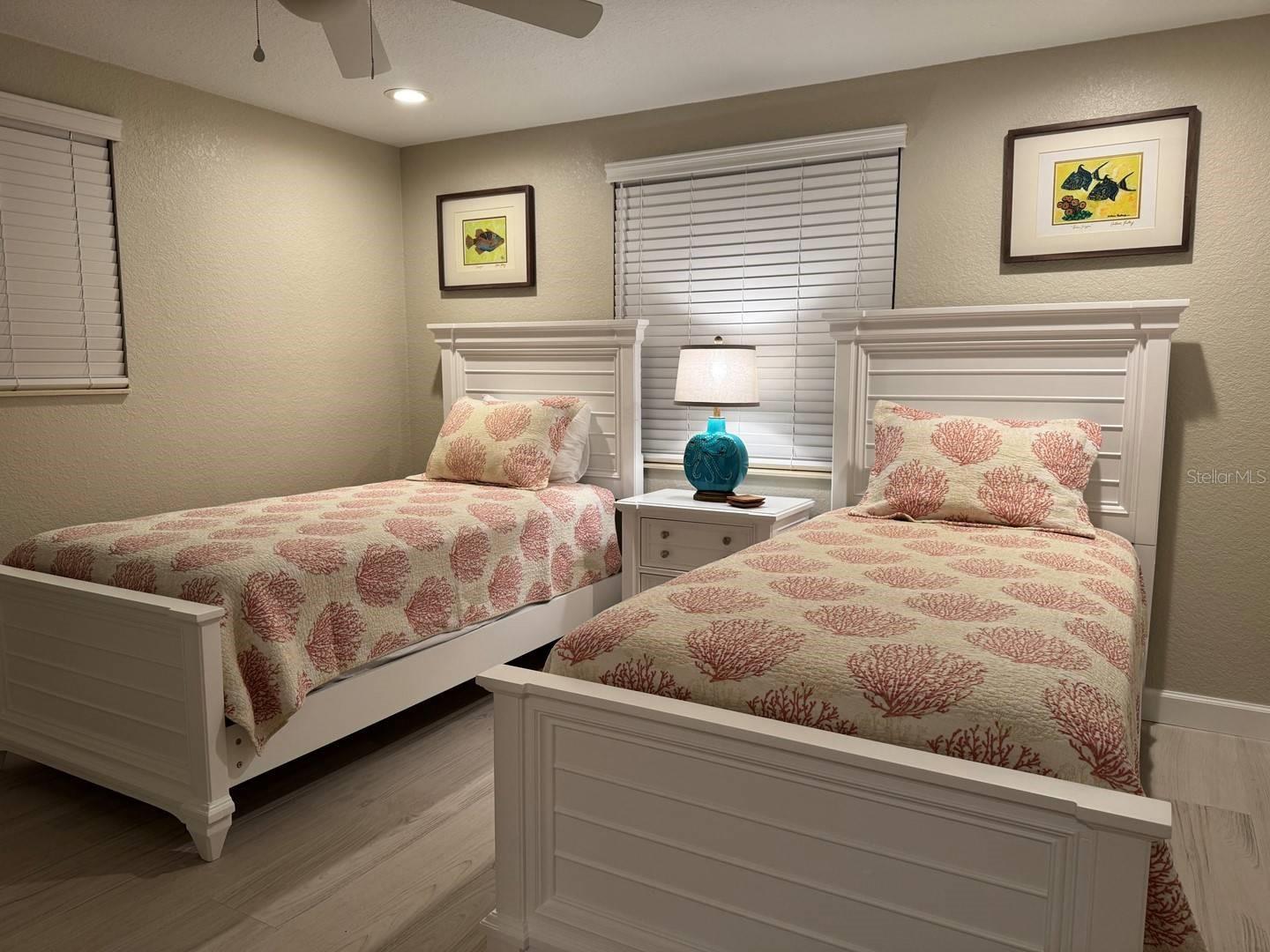 Image 6 of 9 For 6154 Midnight Pass Road C15