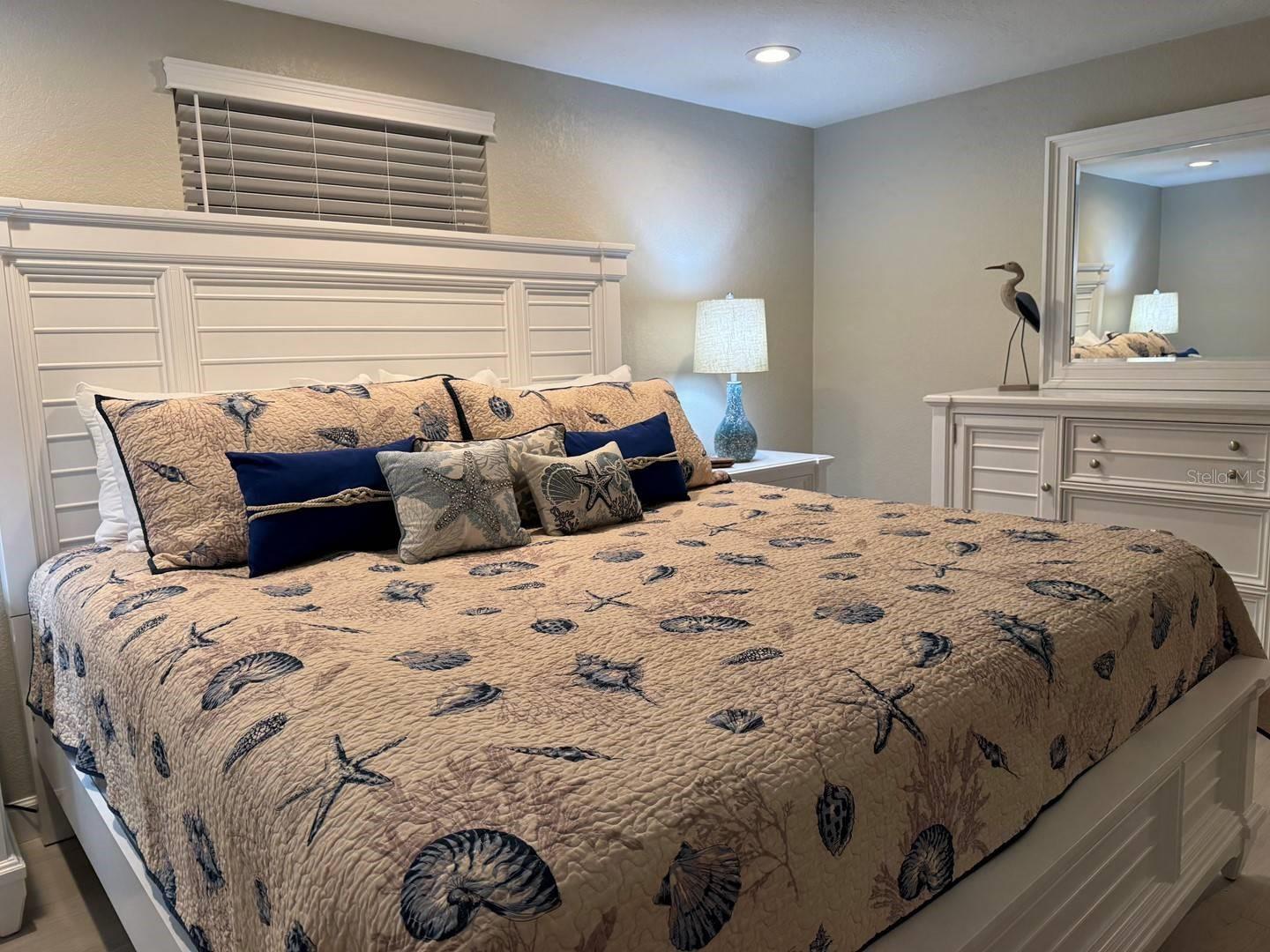 Image 7 of 9 For 6154 Midnight Pass Road C15