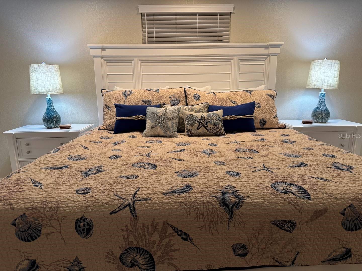 Image 8 of 9 For 6154 Midnight Pass Road C15