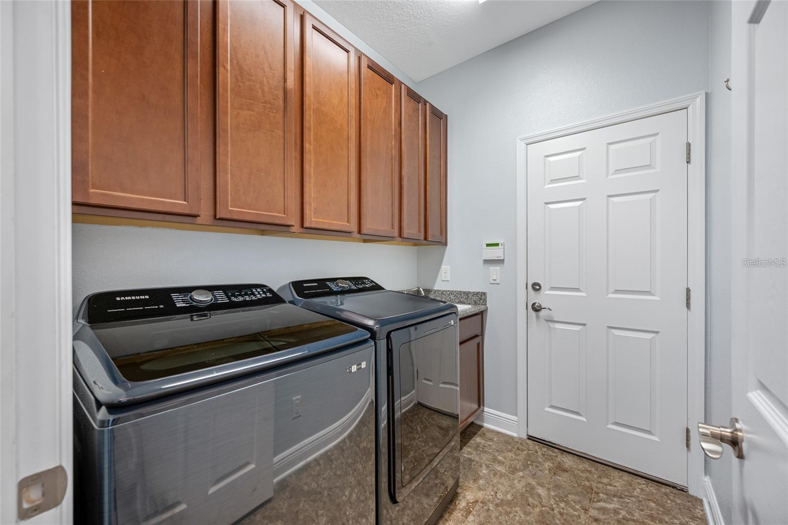 Image 27 of 36 For 11652 Palmetto Pine Street