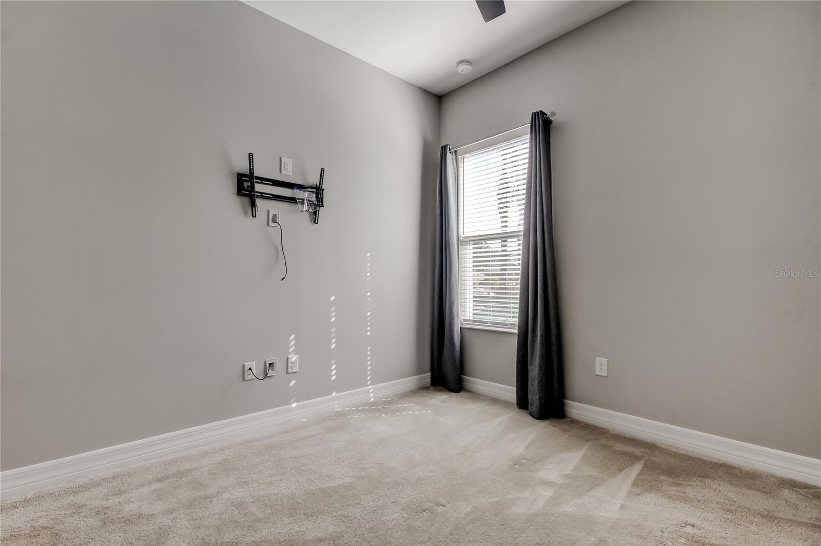 Listing photo id 8 for 33423 Azalea Ridge Drive