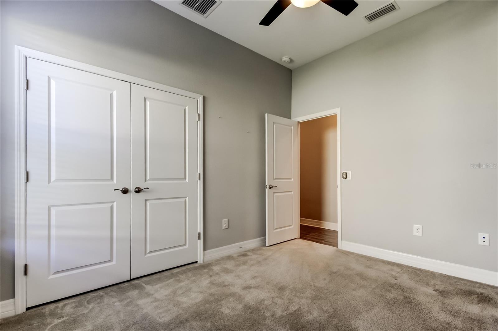 Listing photo id 14 for 33423 Azalea Ridge Drive