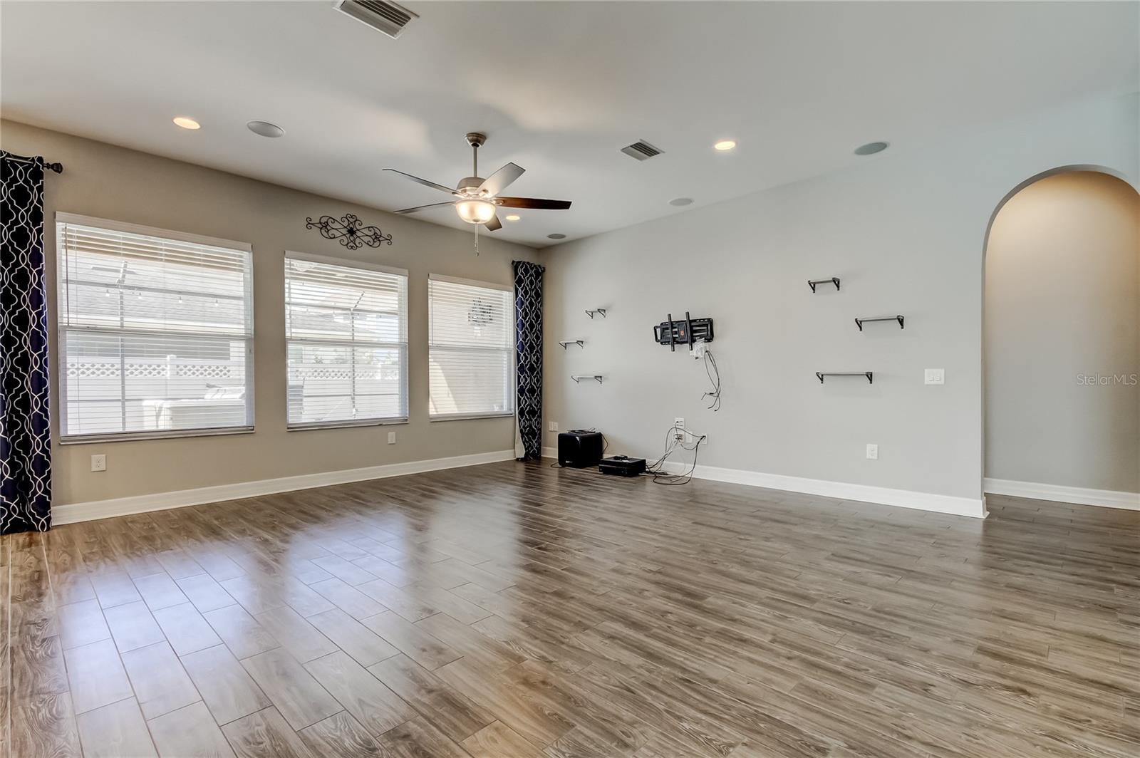 Listing photo id 39 for 33423 Azalea Ridge Drive