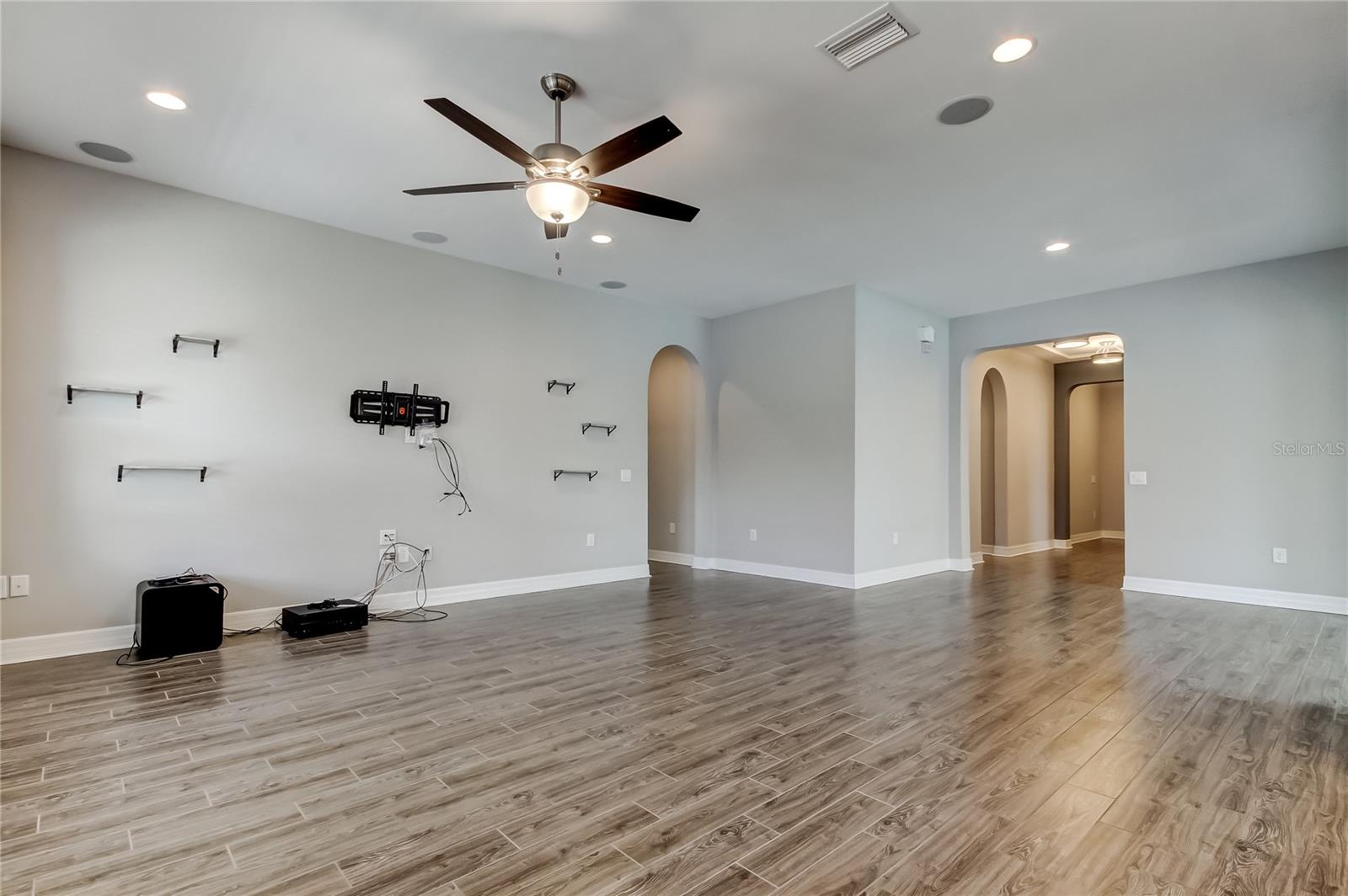 Listing photo id 42 for 33423 Azalea Ridge Drive