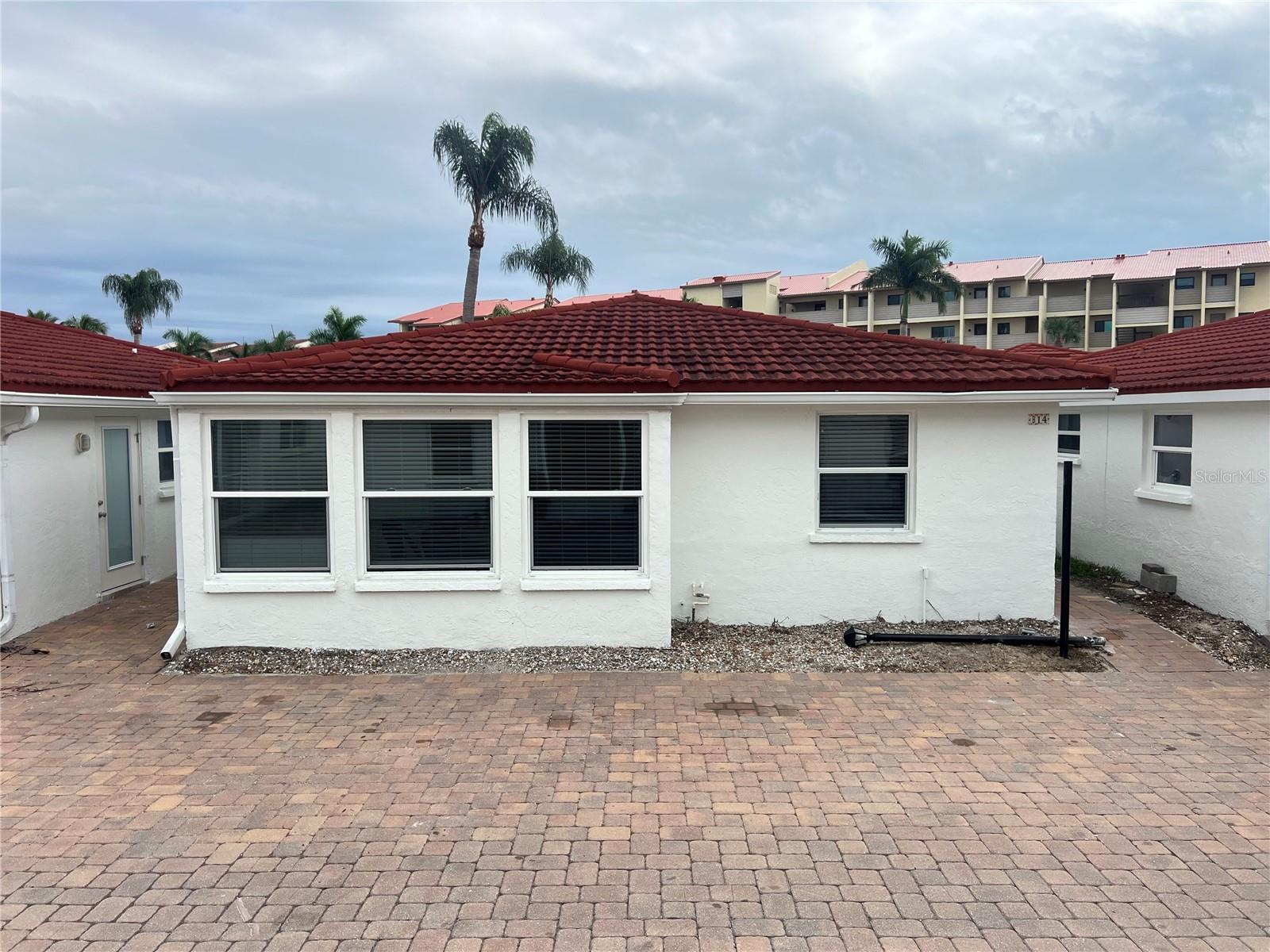 Image 15 of 15 For 6154 Midnight Pass Road B14