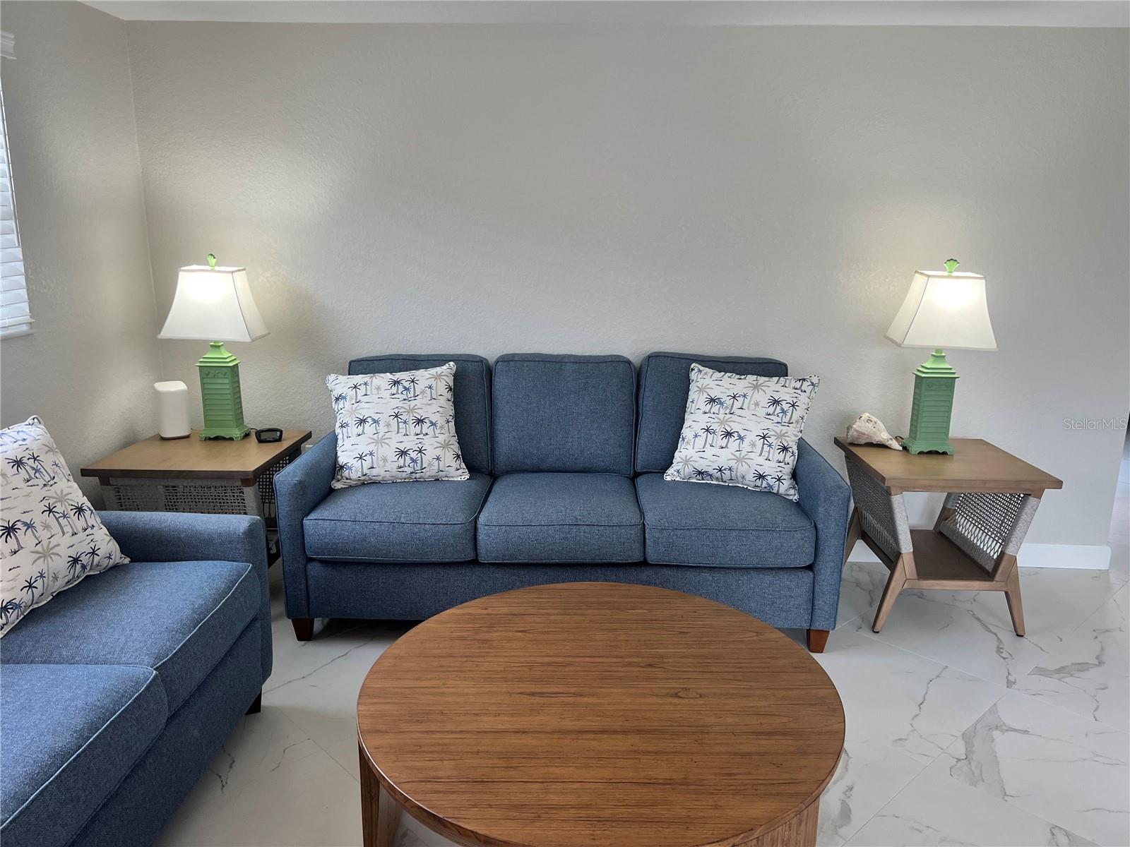 Image 6 of 15 For 6154 Midnight Pass Road B14