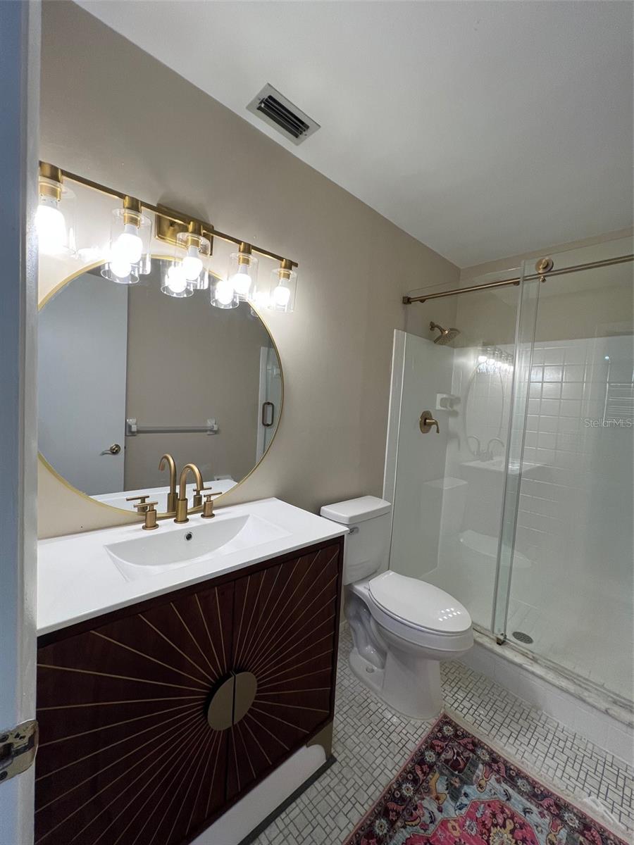 Image 21 of 32 For 5970 80th Street N 101