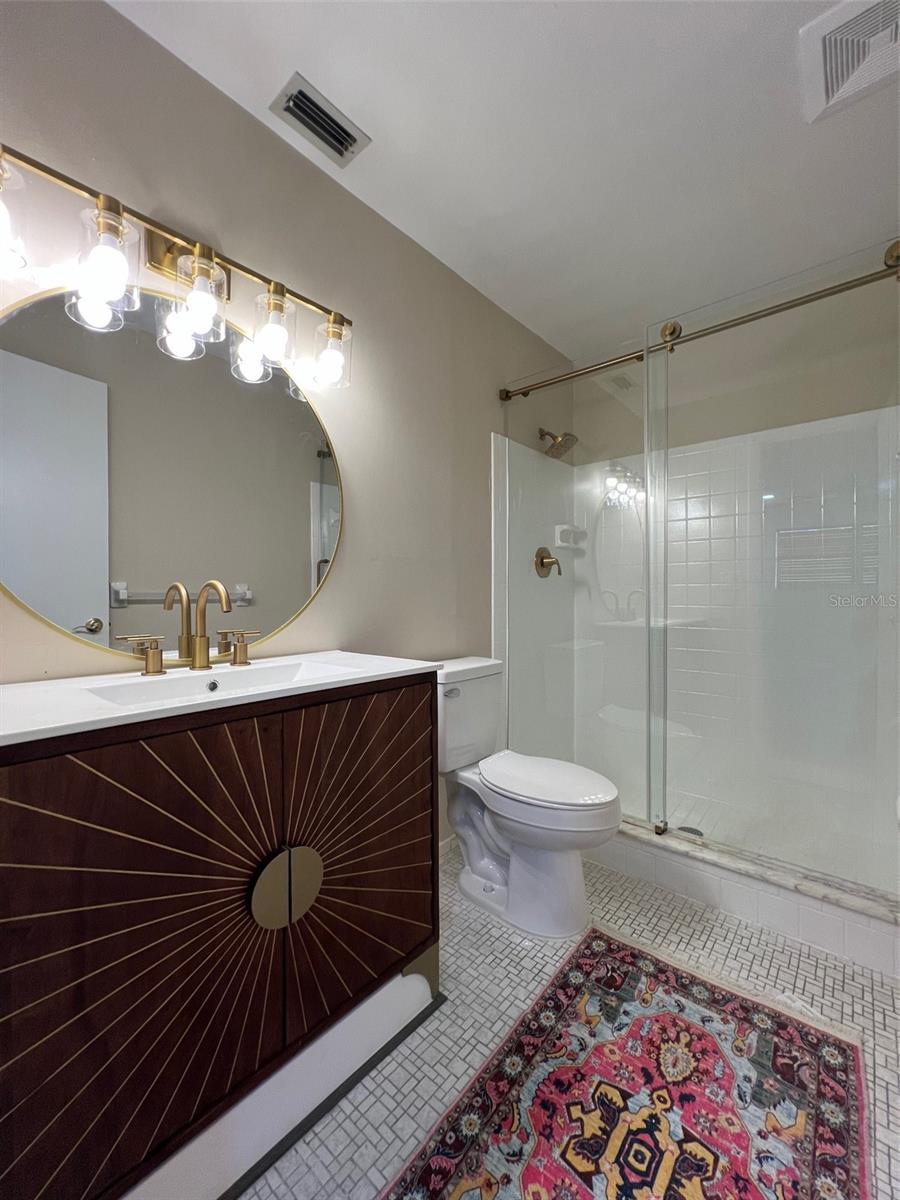 Image 23 of 32 For 5970 80th Street N 101