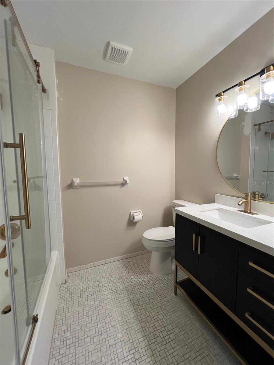 Image 28 of 32 For 5970 80th Street N 101