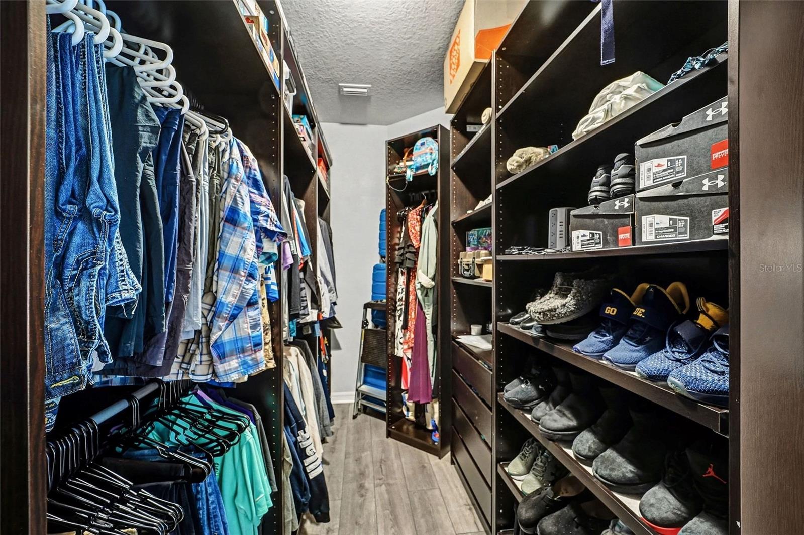 Image 18 of 31 For 18016 Cortes Creek Boulevard