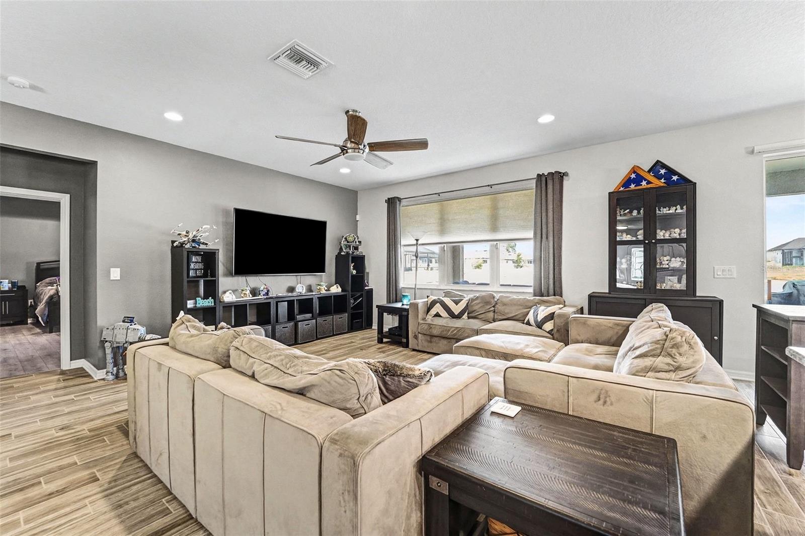 Image 6 of 31 For 18016 Cortes Creek Boulevard