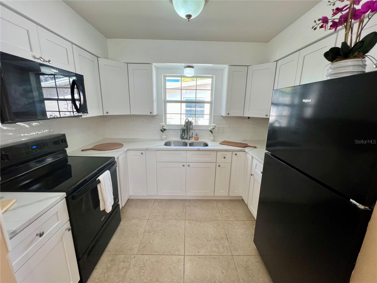 Image 3 of 46 For 11315 3rd Street E