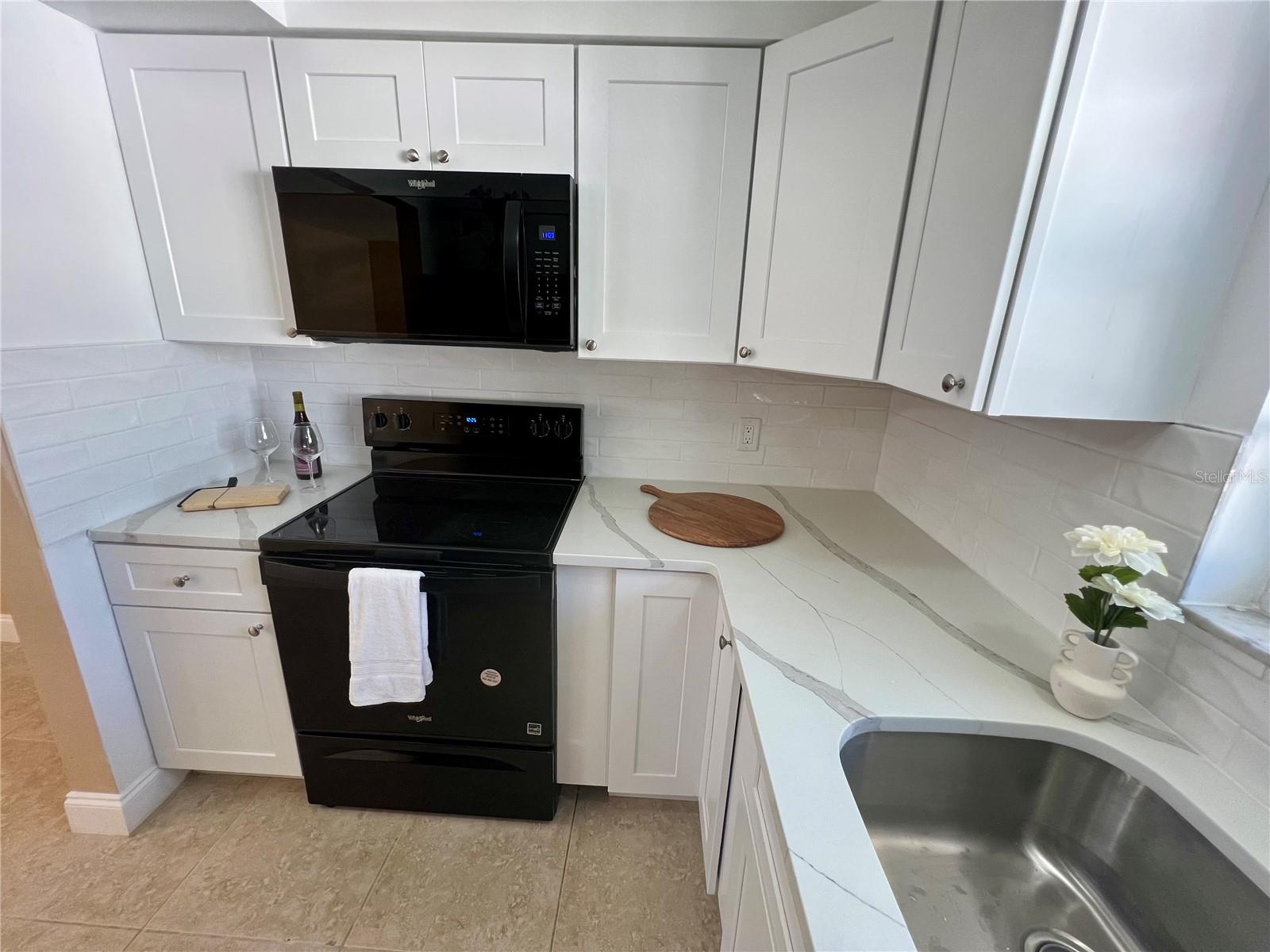 Image 7 of 46 For 11315 3rd Street E