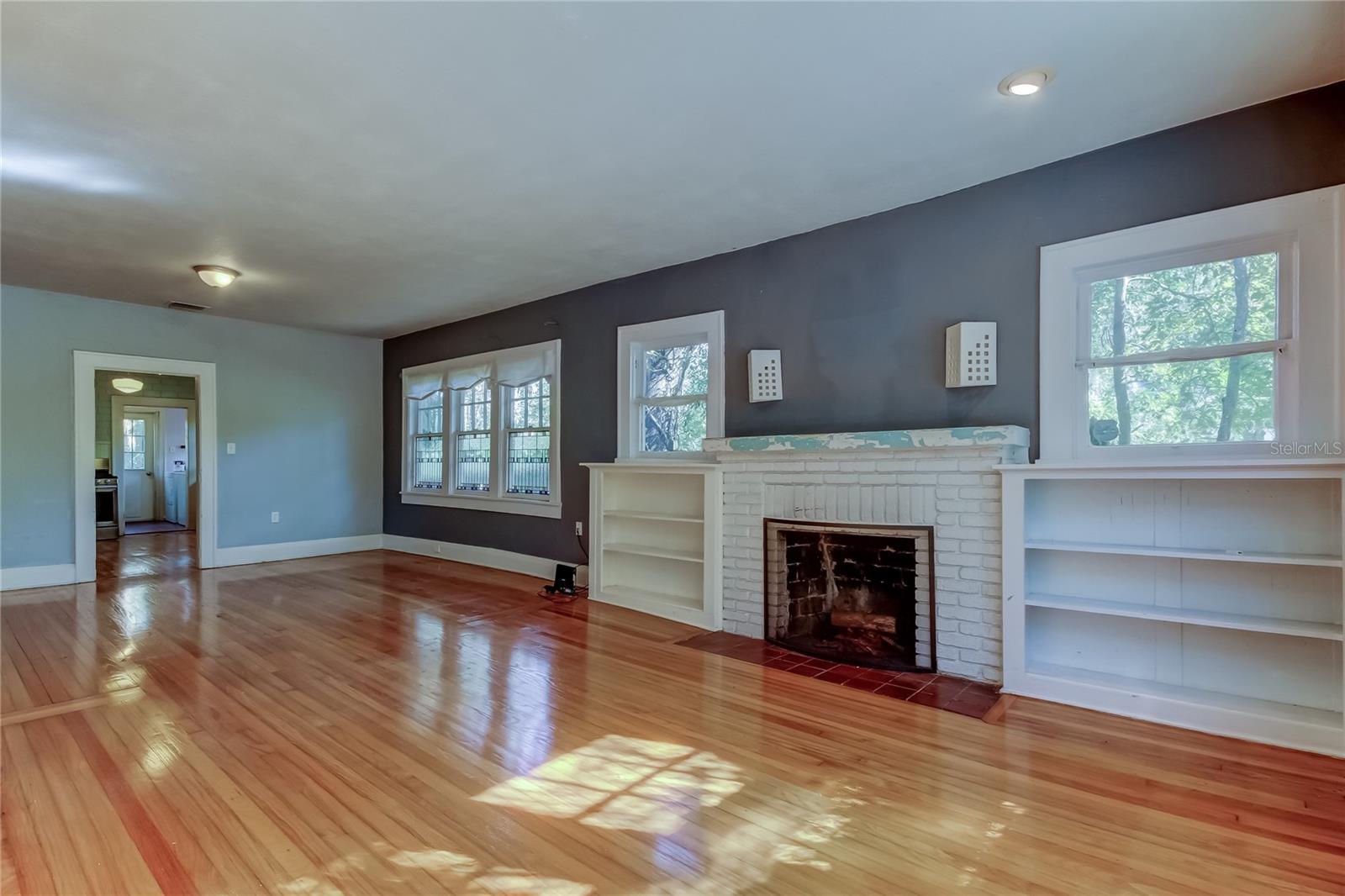 Image 10 of 47 For 1004 Crenshaw Street