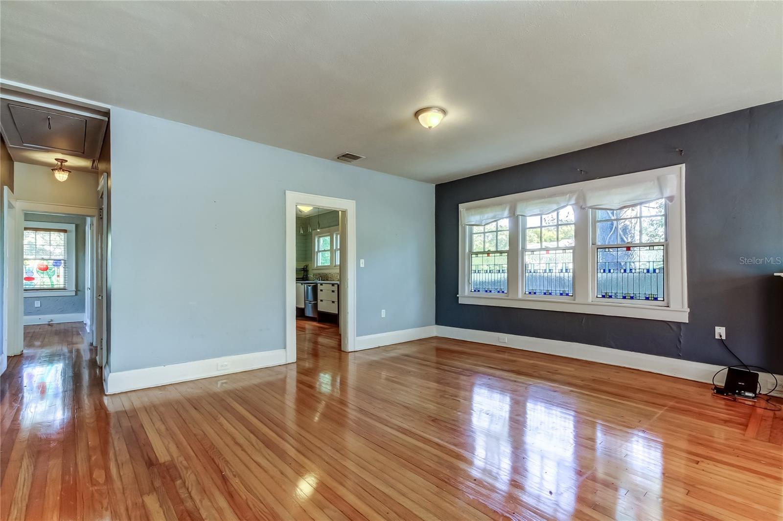 Image 14 of 47 For 1004 Crenshaw Street