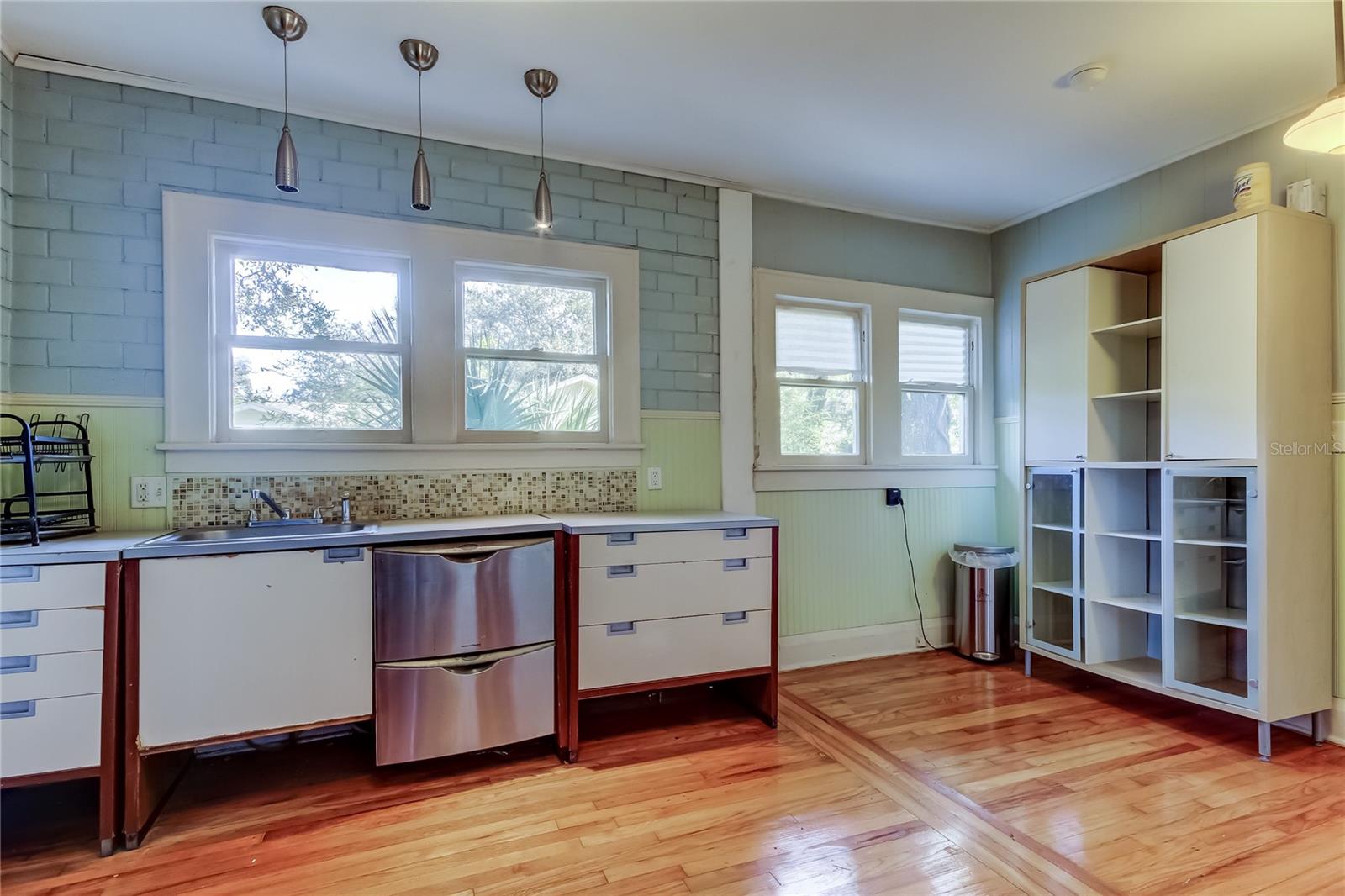 Image 22 of 47 For 1004 Crenshaw Street