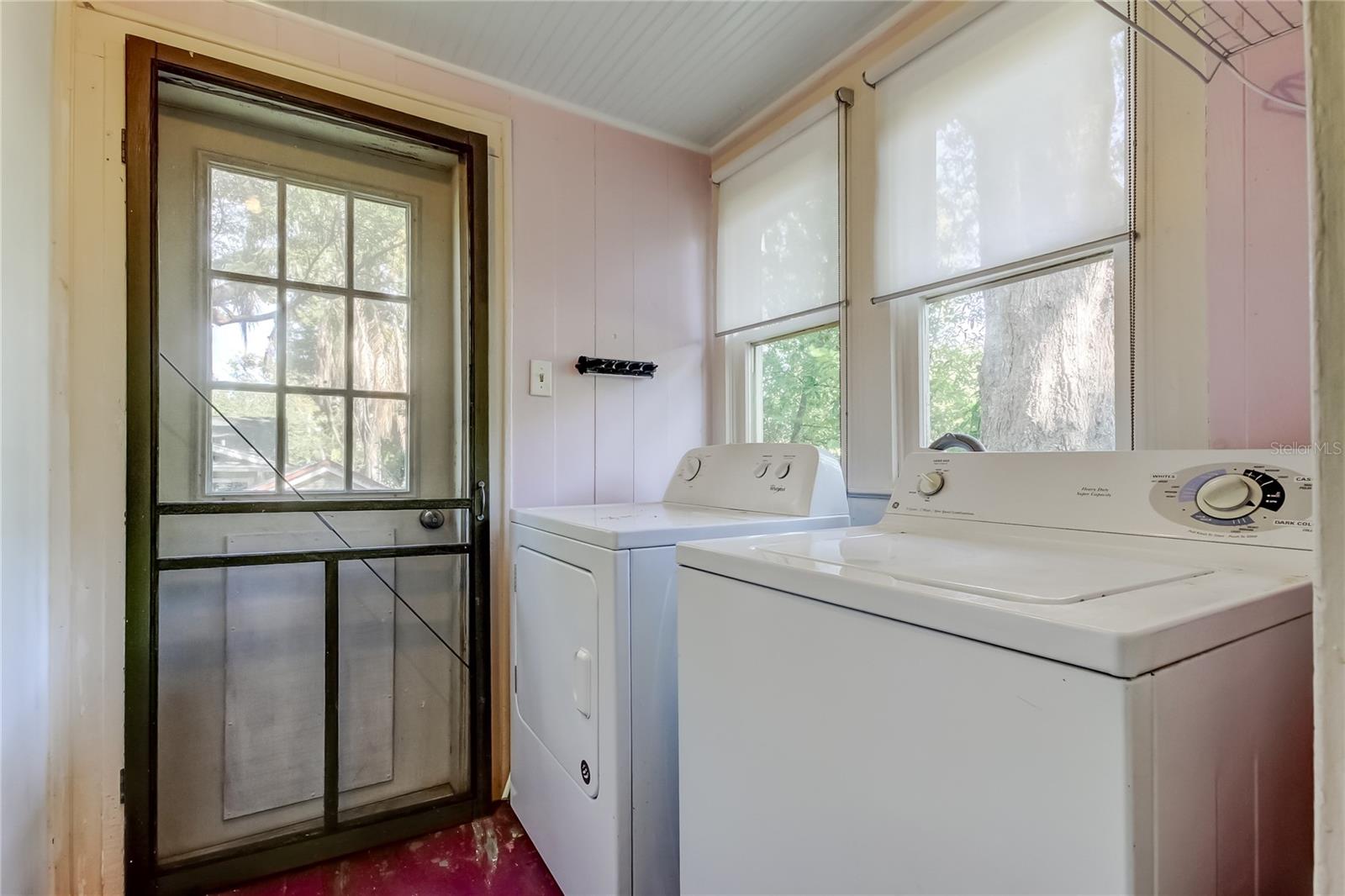 Image 24 of 47 For 1004 Crenshaw Street