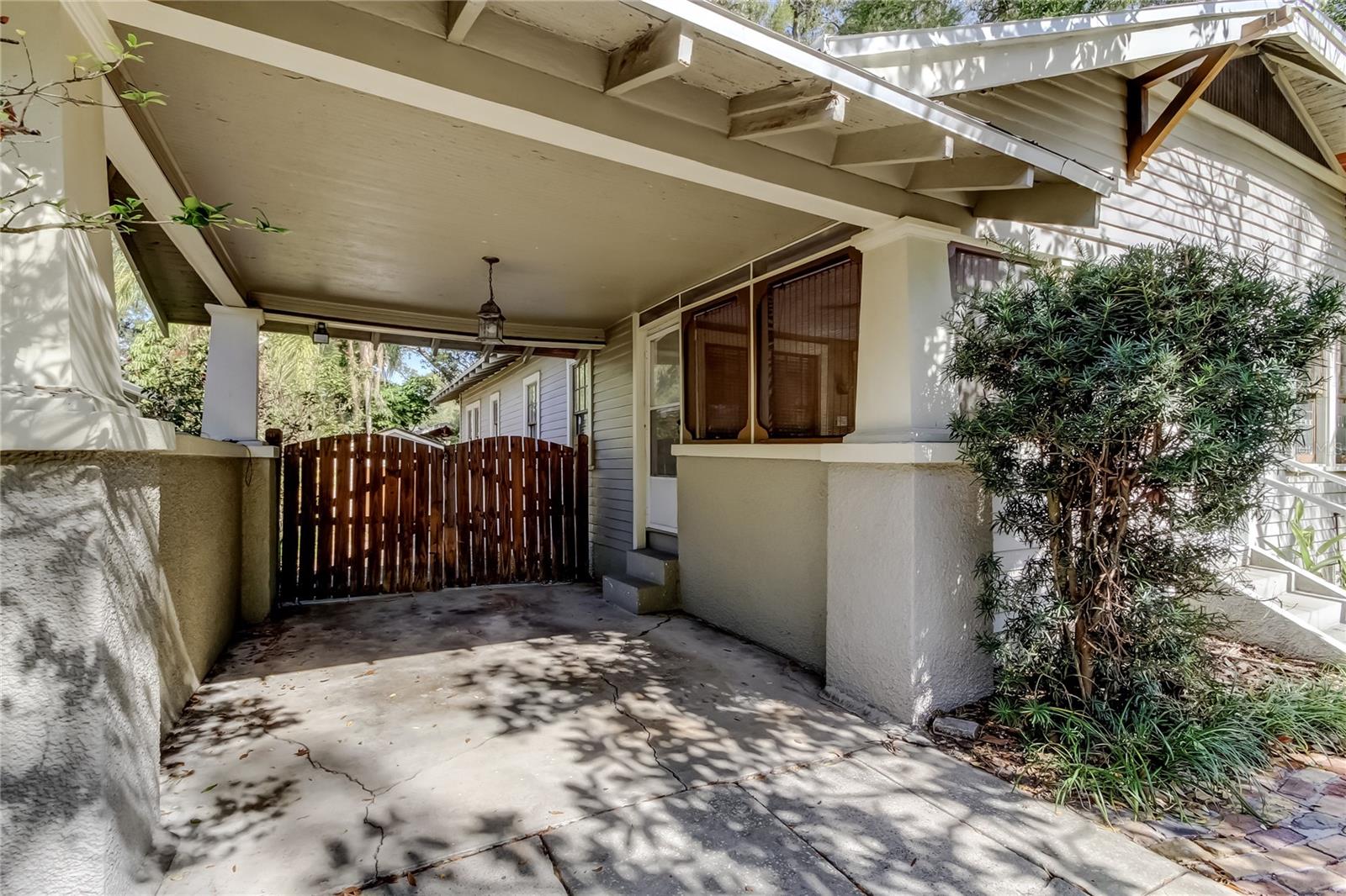 Image 3 of 47 For 1004 Crenshaw Street