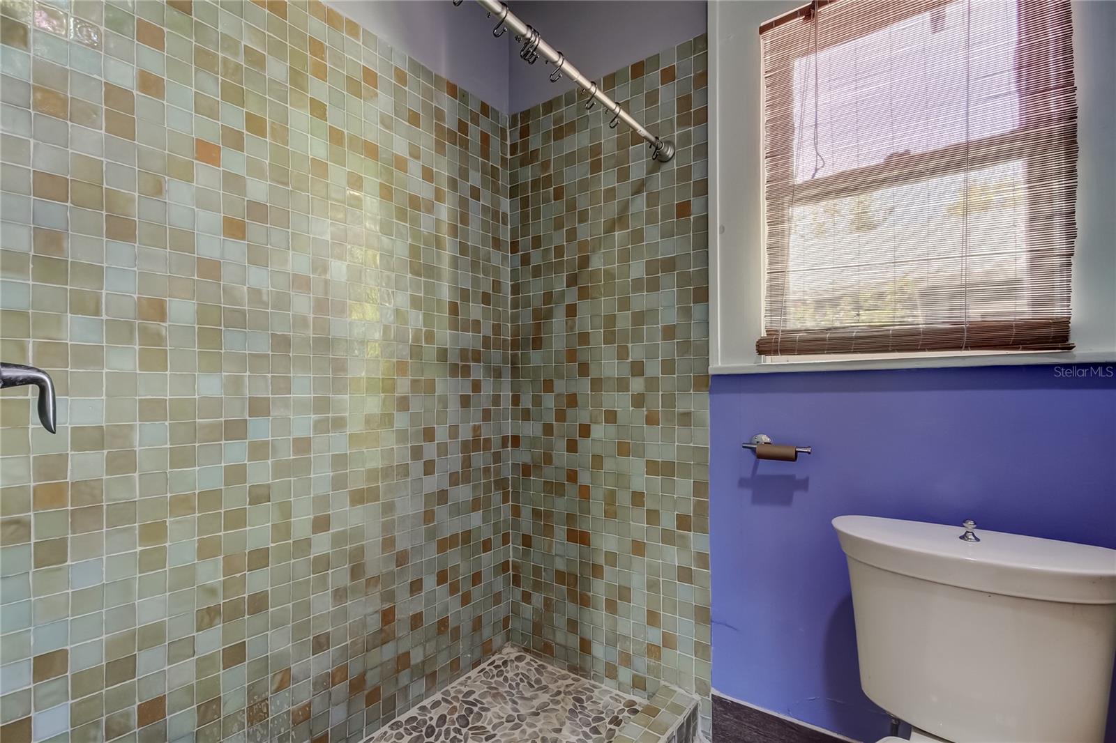 Image 35 of 47 For 1004 Crenshaw Street